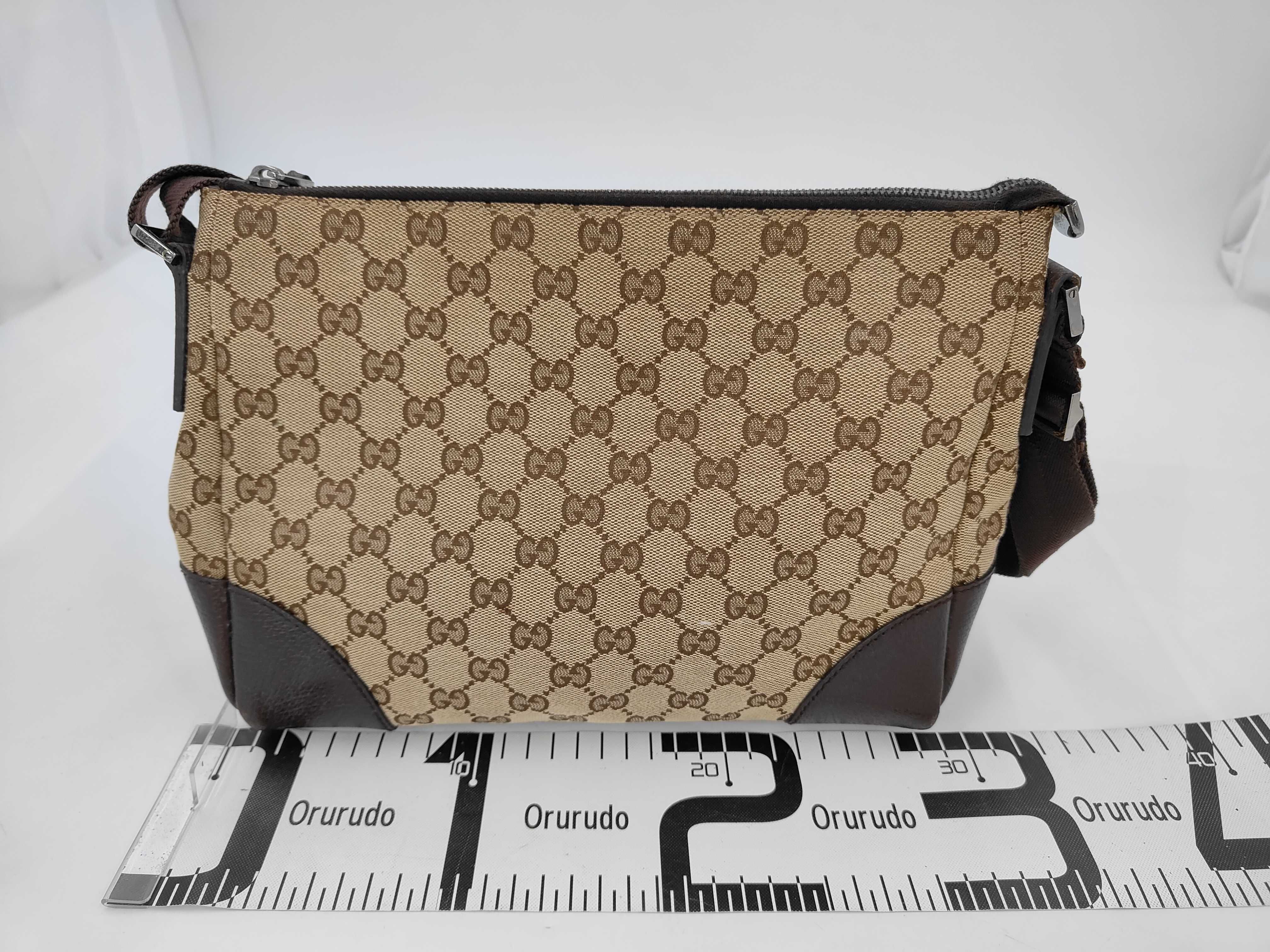 GG Canvas Shoulder Bag — view 2