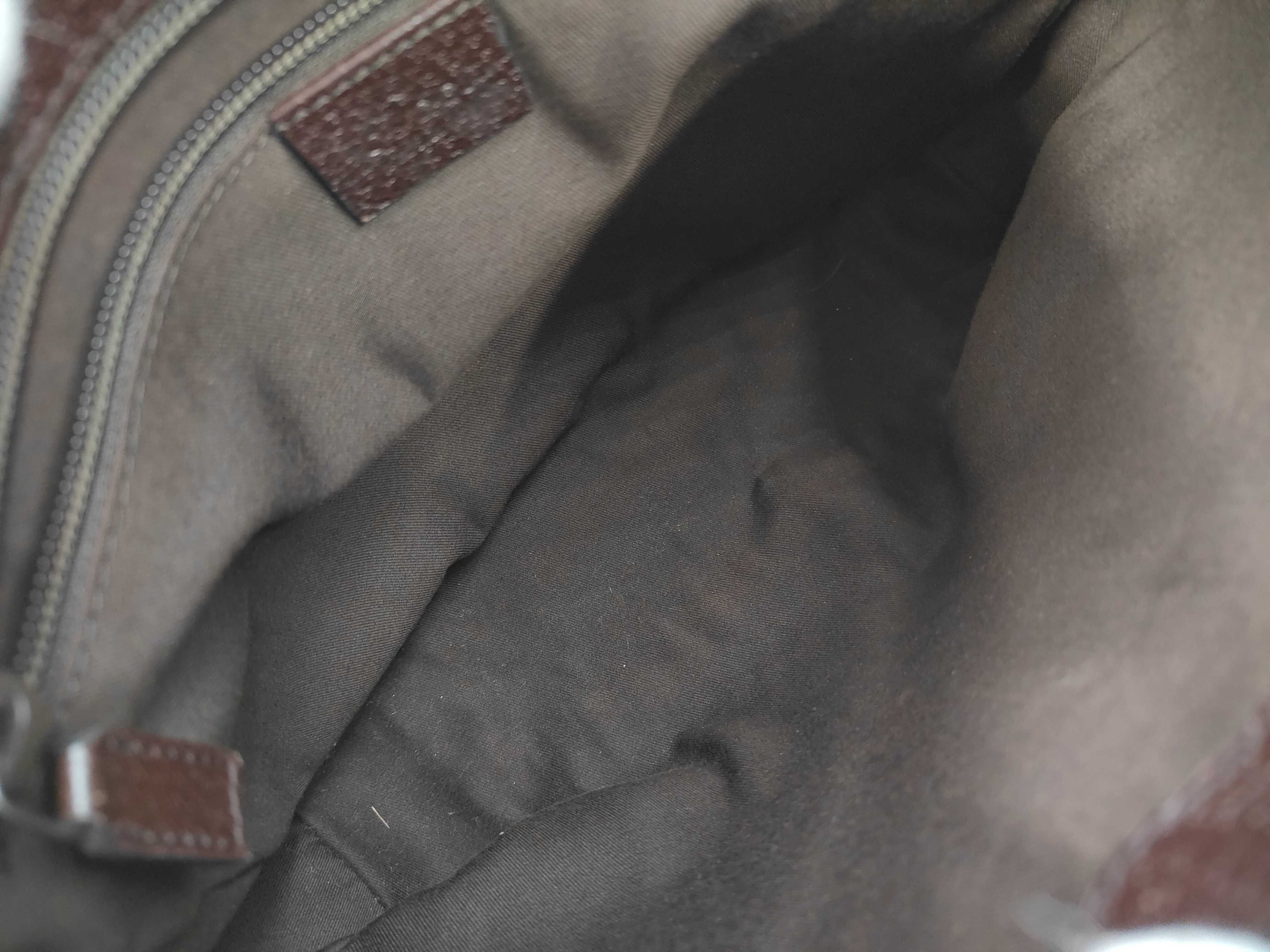 GG Canvas Shoulder Bag — view 10