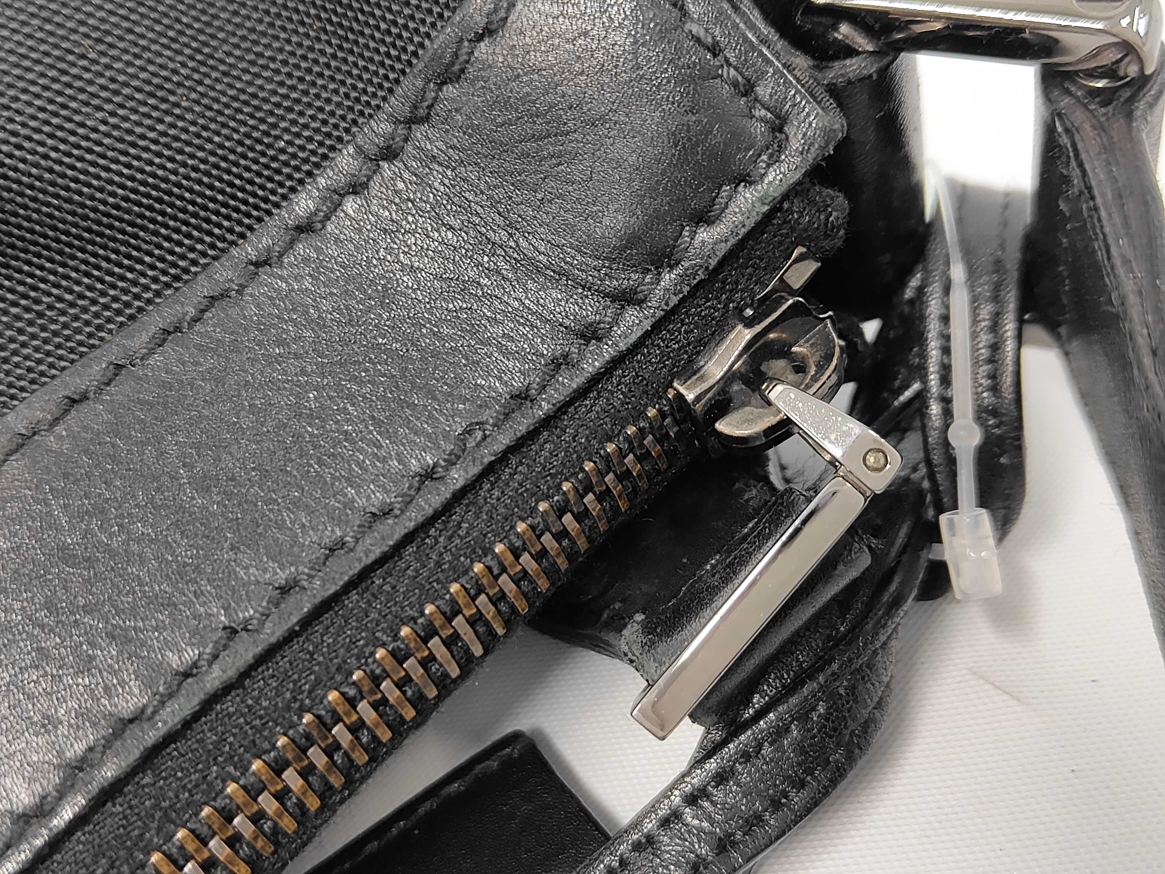 logo plate shoulder bag, nylon x leather, black, 148476. — view 8