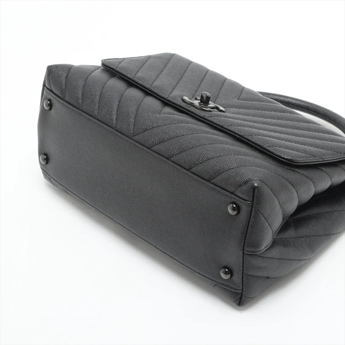 [Individually wrapped] Chanel Coco Handle 29 S caviar skin 2WAY handbag chevron black metal fittings 26351877 26th series A92991 — view 3