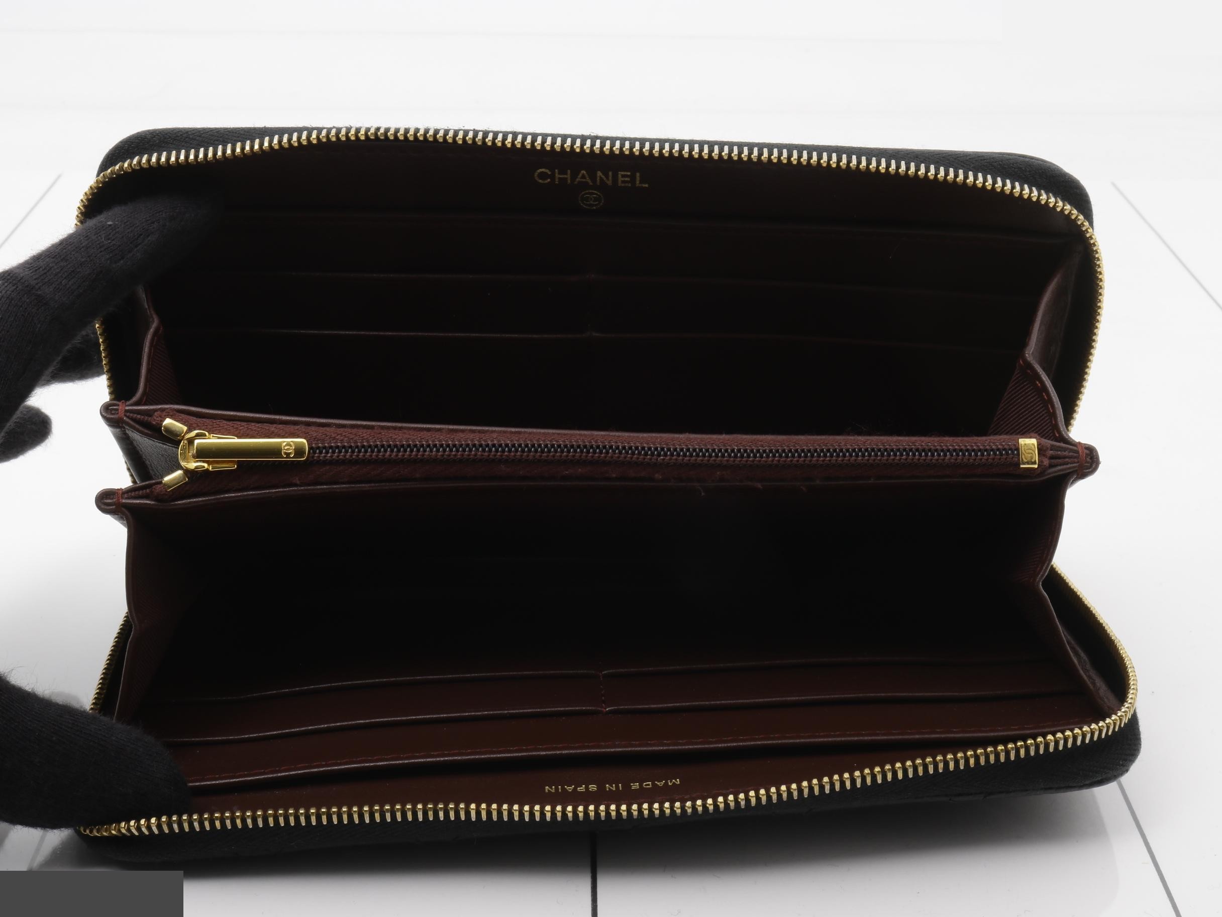 Coco Mark Matelassé Caviar Skin Wallet — view 4