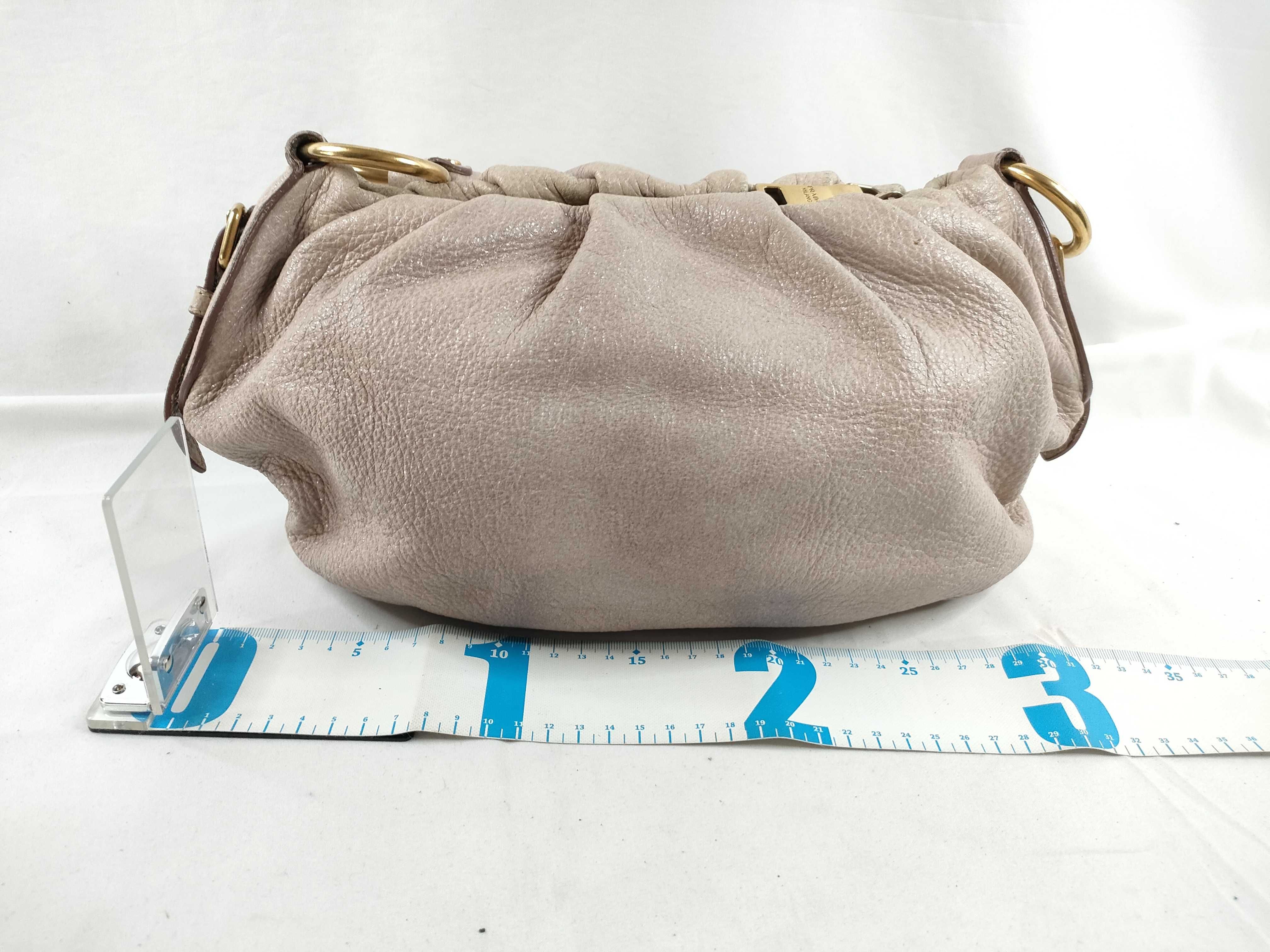One-Shoulder Bag / Vitello Daino / Pink — view 2