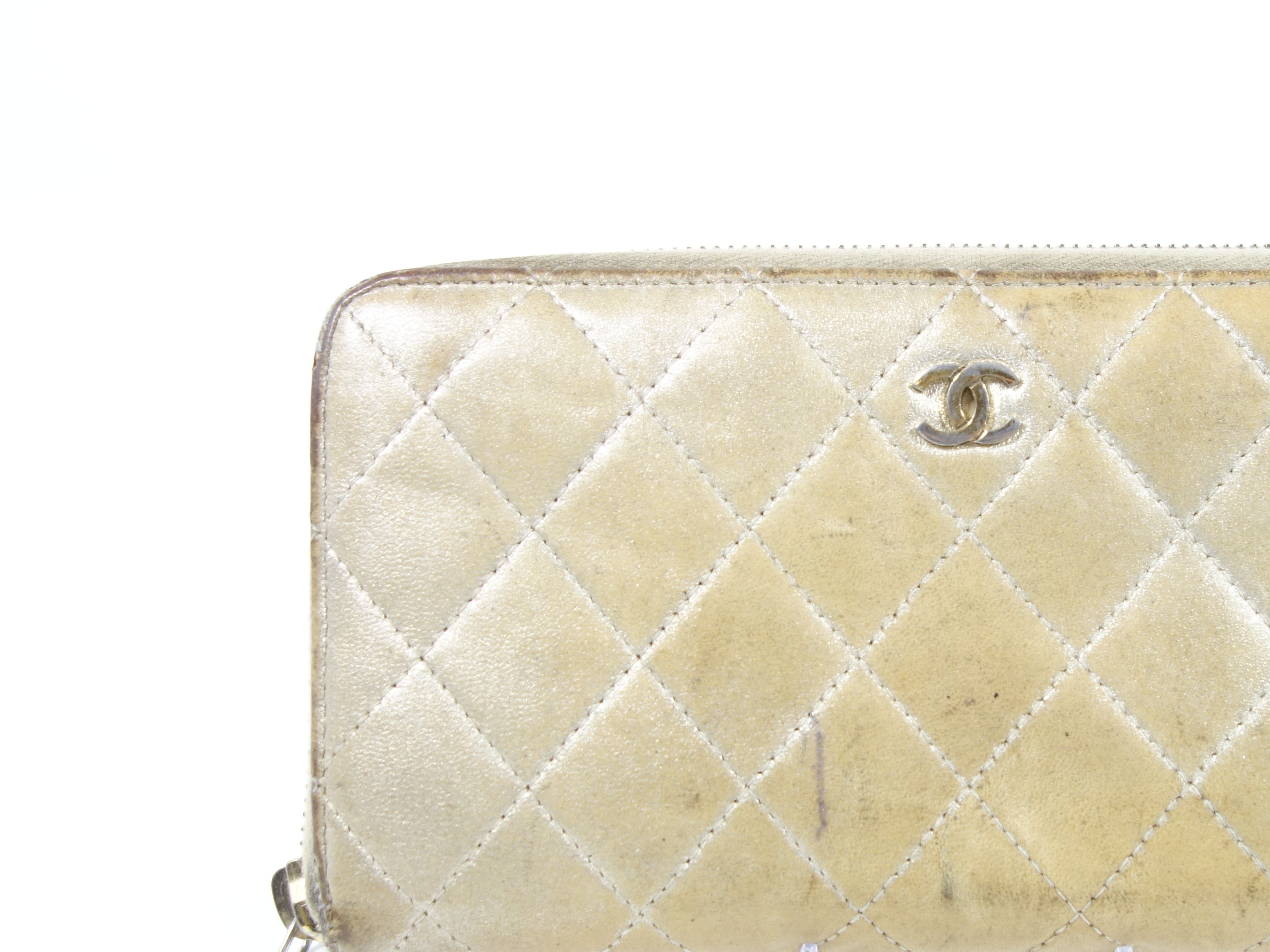 Matelassé (bags) and wallets — view 2