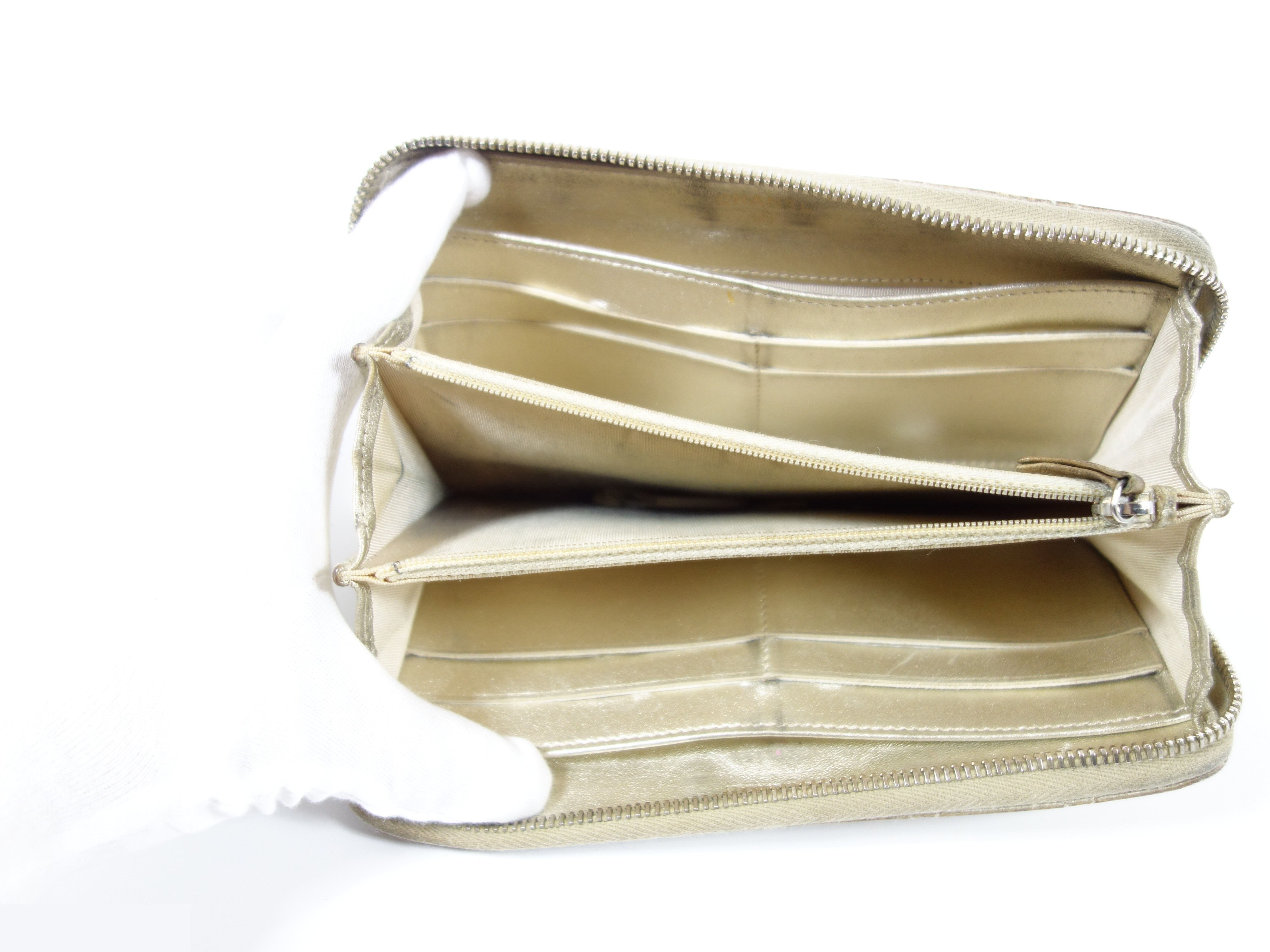Matelassé (bags) and wallets — view 6
