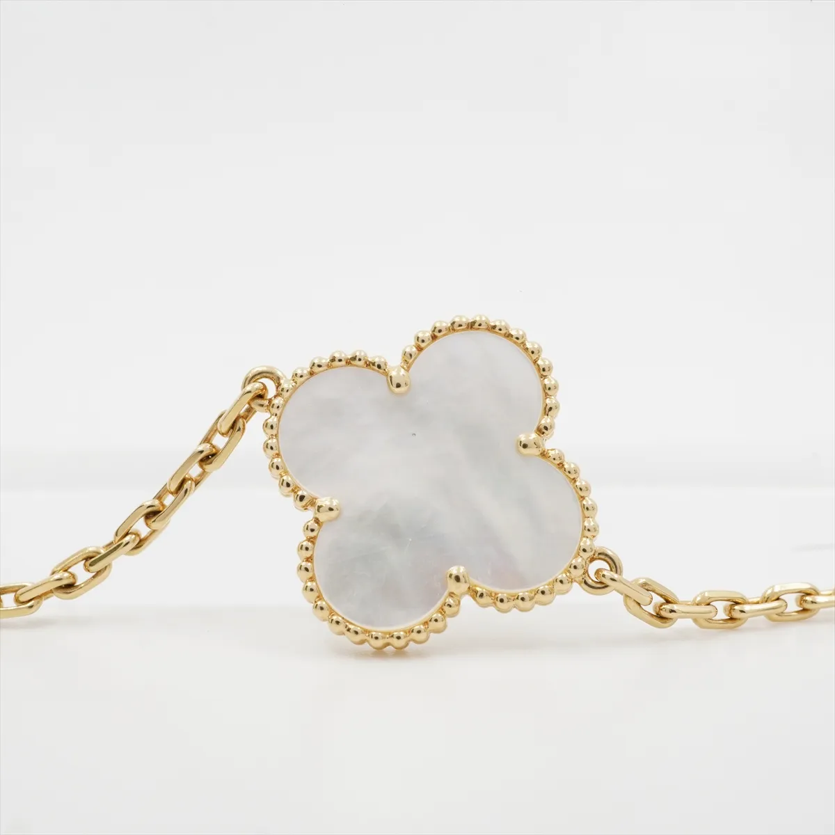 Magic Alhambra 5P Shell Bracelet 750 (Yellow Gold) 17.5g JE118466 — view 14