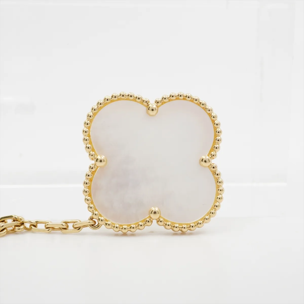 Magic Alhambra 5P Shell Bracelet 750 (Yellow Gold) 17.5g JE118466 — view 9