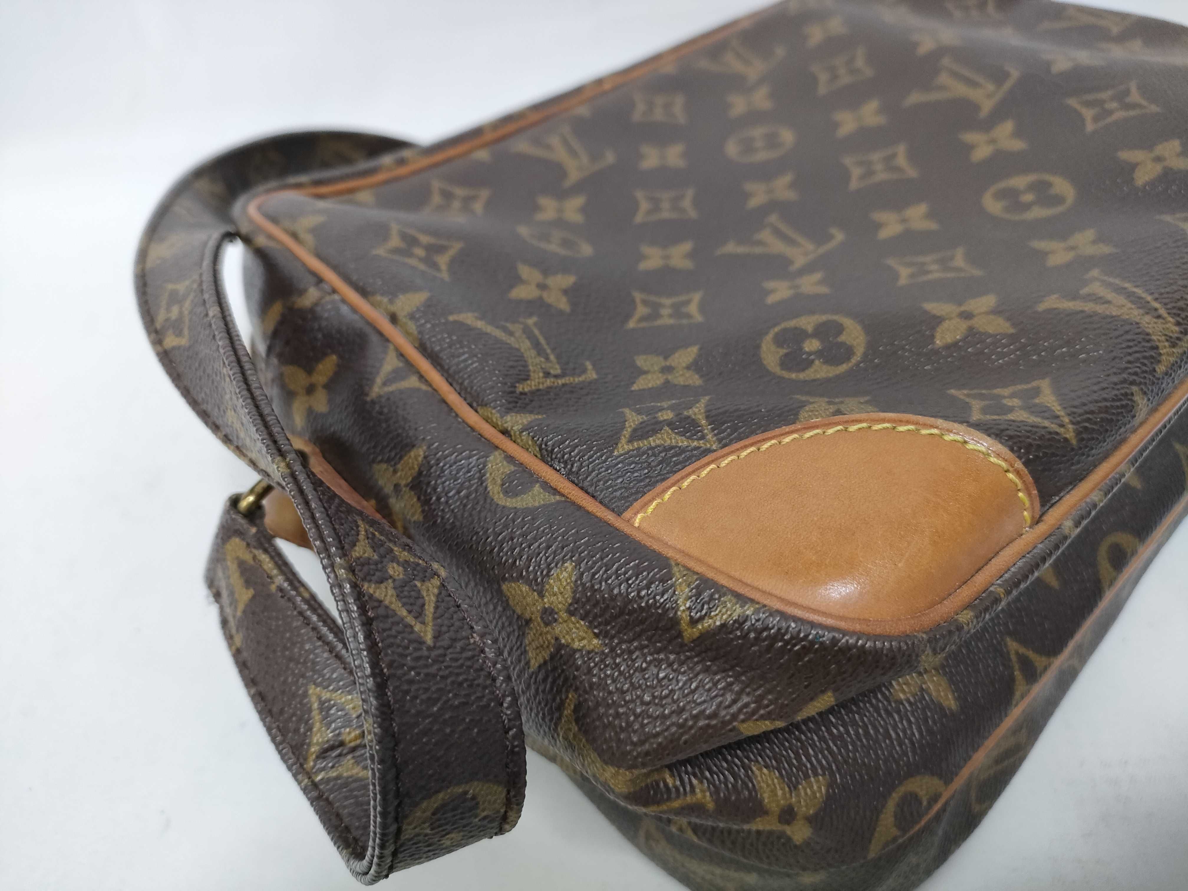 Monogram Louis Vuitton Nile Shoulder Bag — view 5