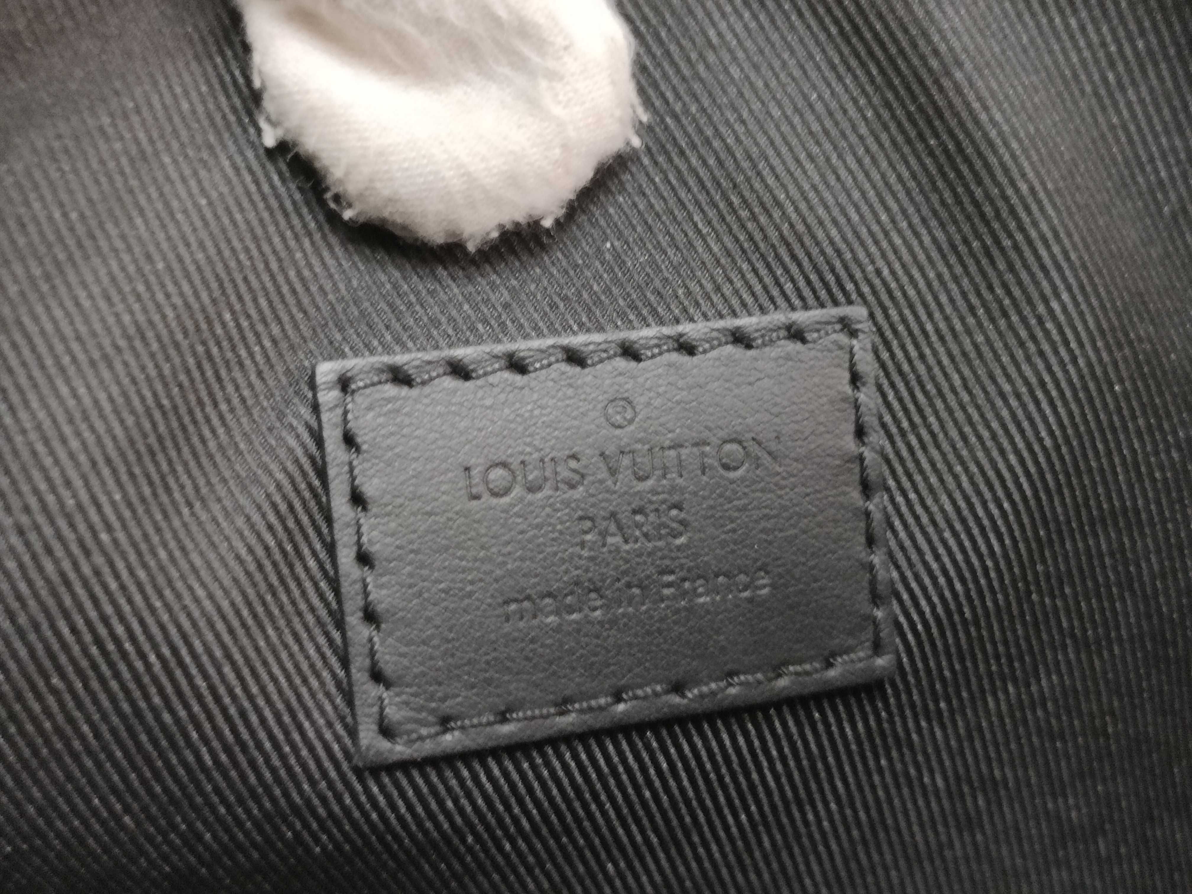 LV Aerogram Pochette iPad M69837 Black RFID Handbag — view 14