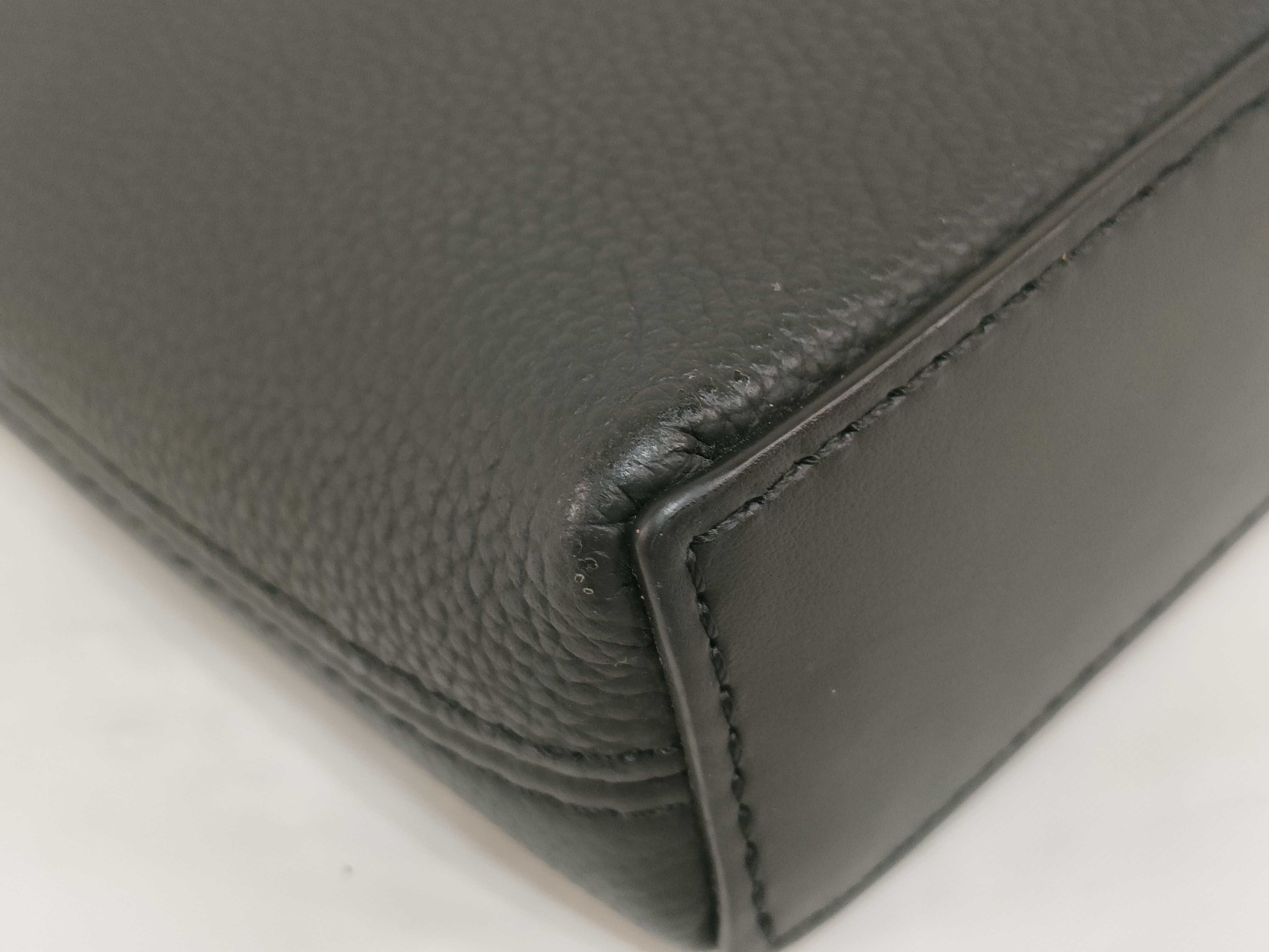 LV Aerogram Pochette iPad M69837 Black RFID Handbag — view 5