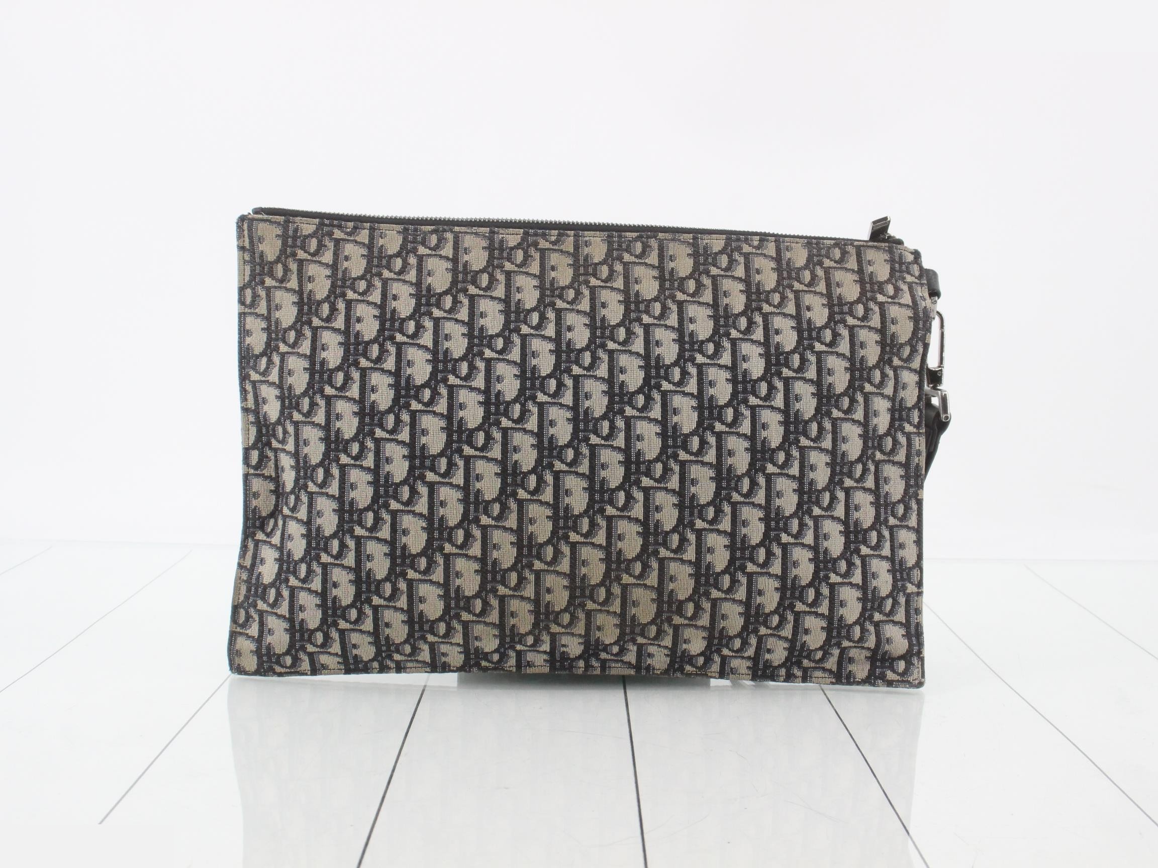Trotter Oblique Clutch Bag — view 2