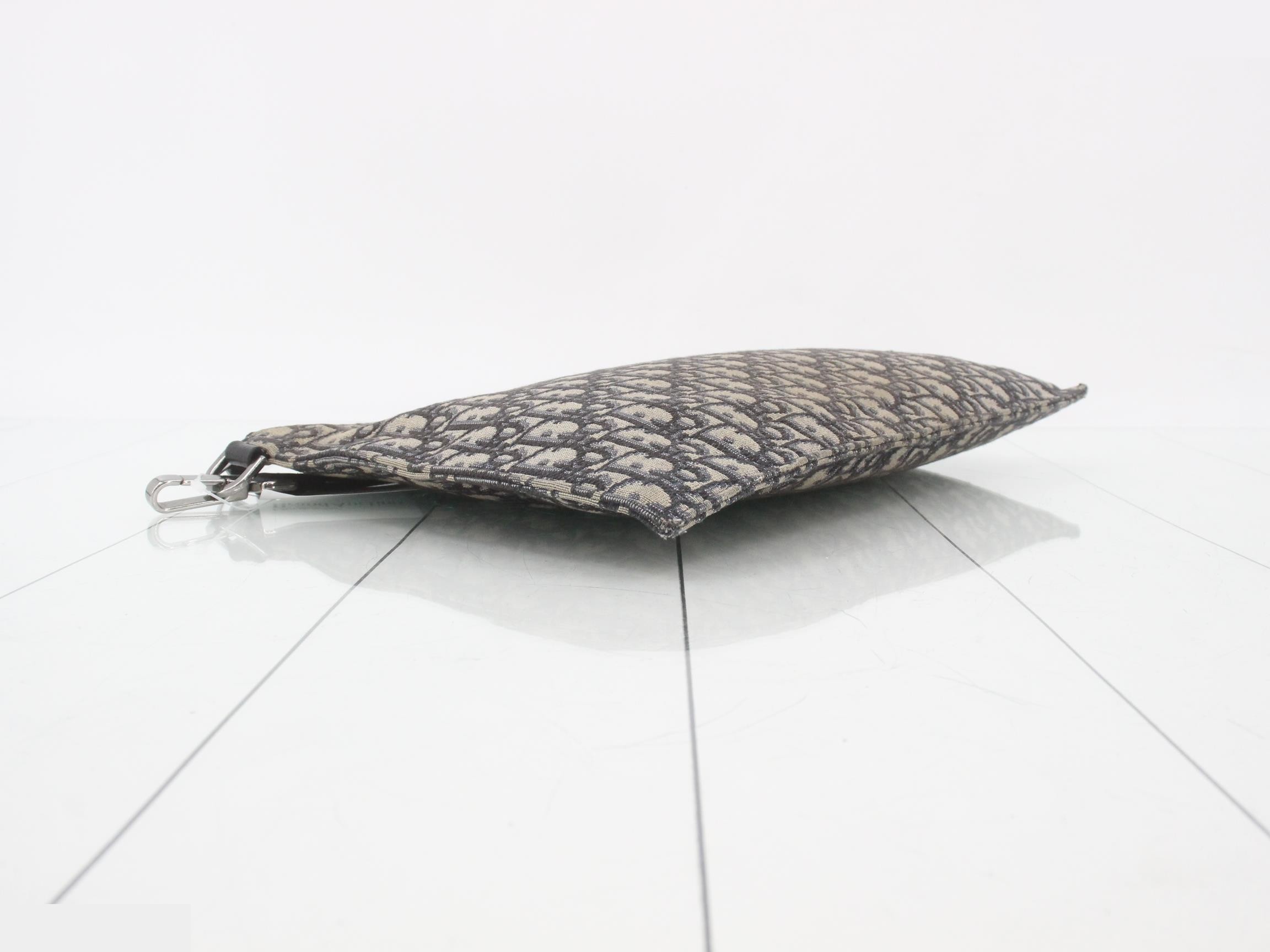 Trotter Oblique Clutch Bag — view 5