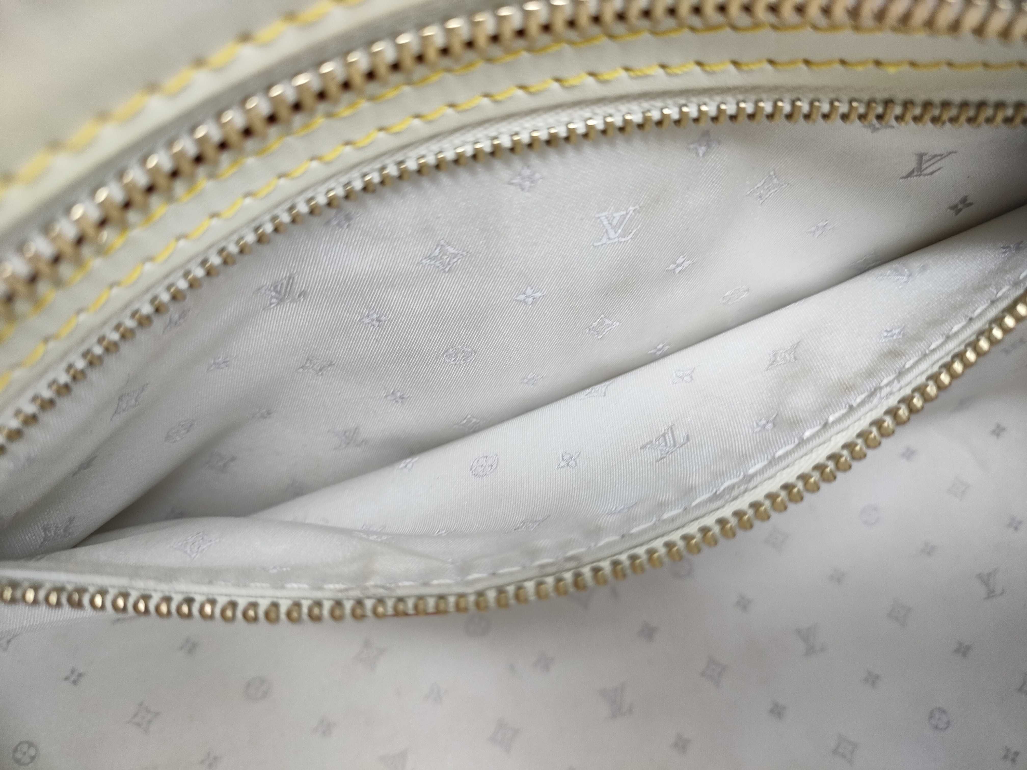 Suhali Epanui White Handbag — view 11