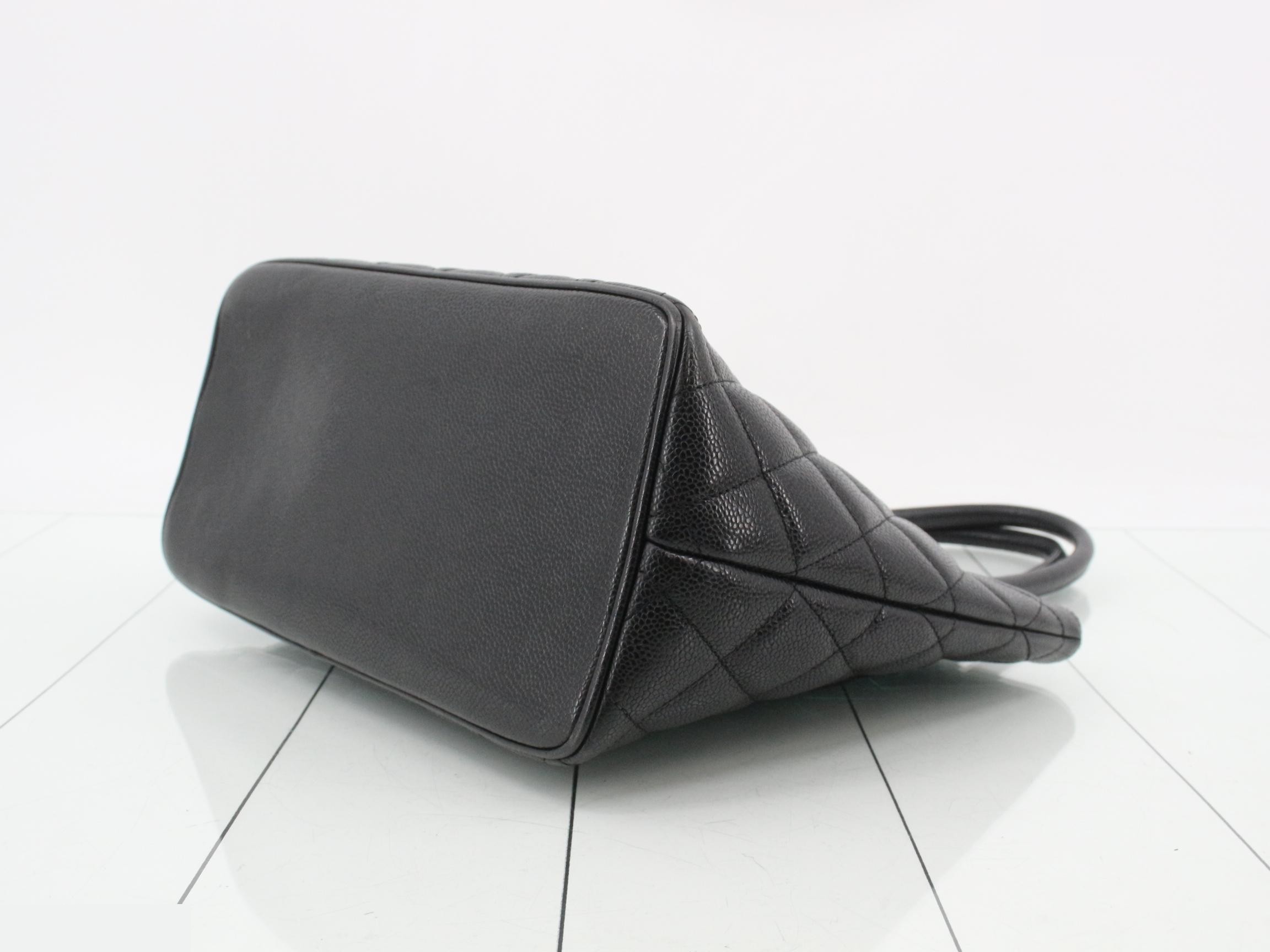 Matelassé Caviar Reissue Tote Bag (with original seal) — view 6