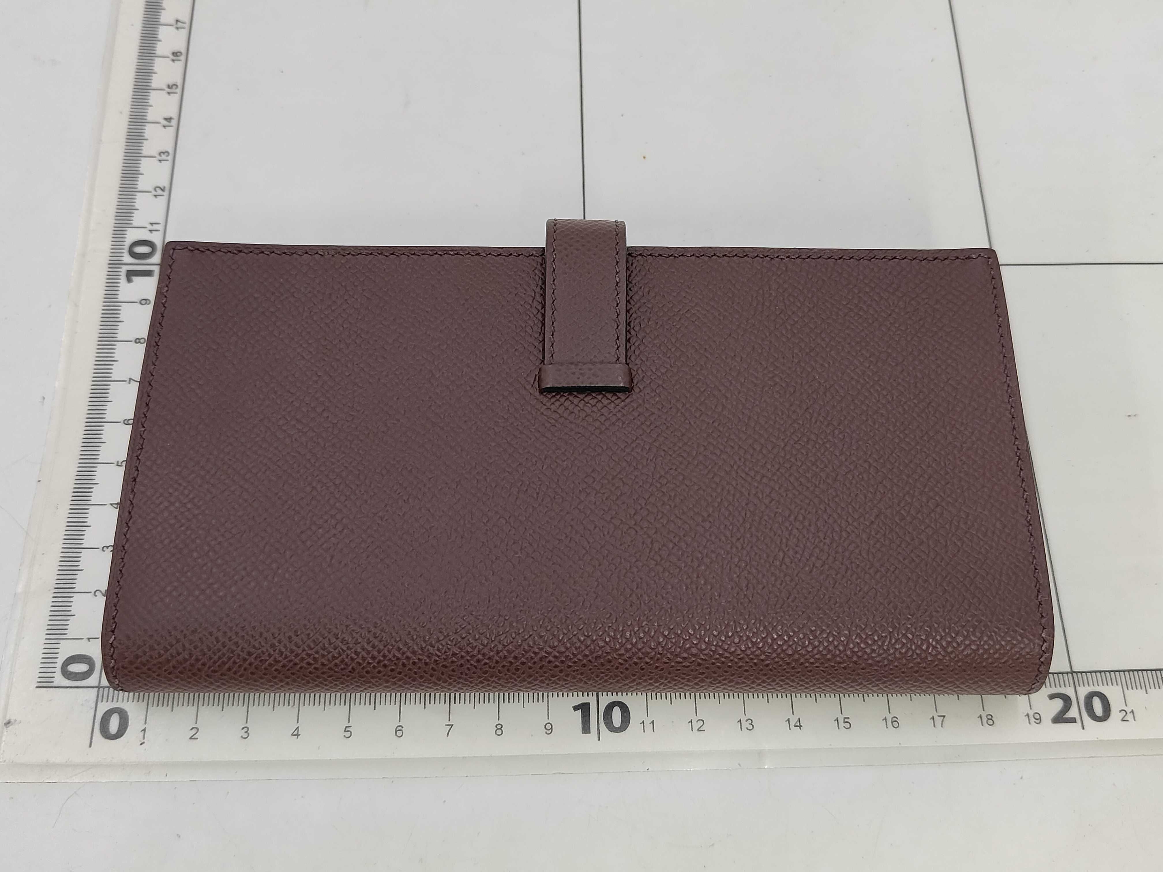 Bearn wallet with W stamp and gold hardware — view 2