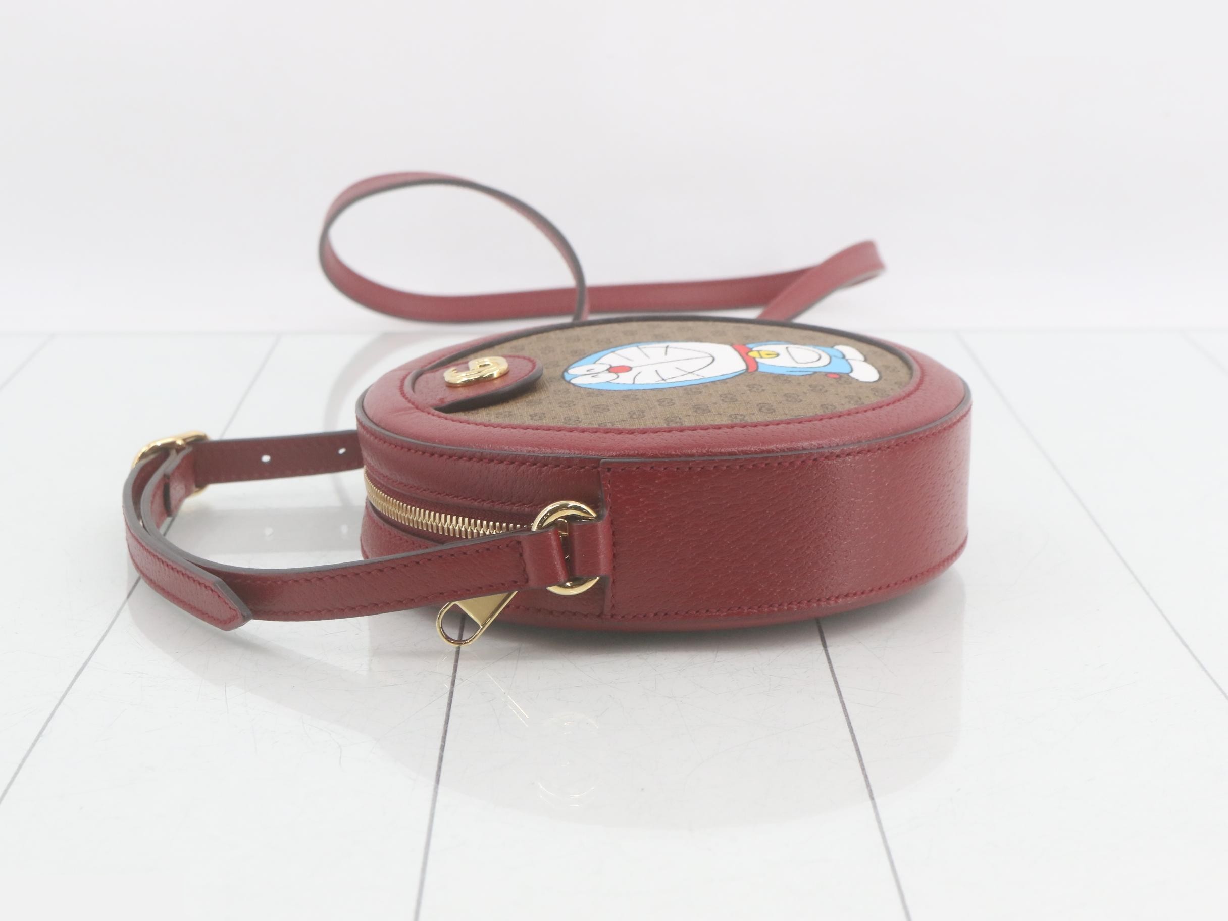 Doraemon Round Shoulder Bag — view 4