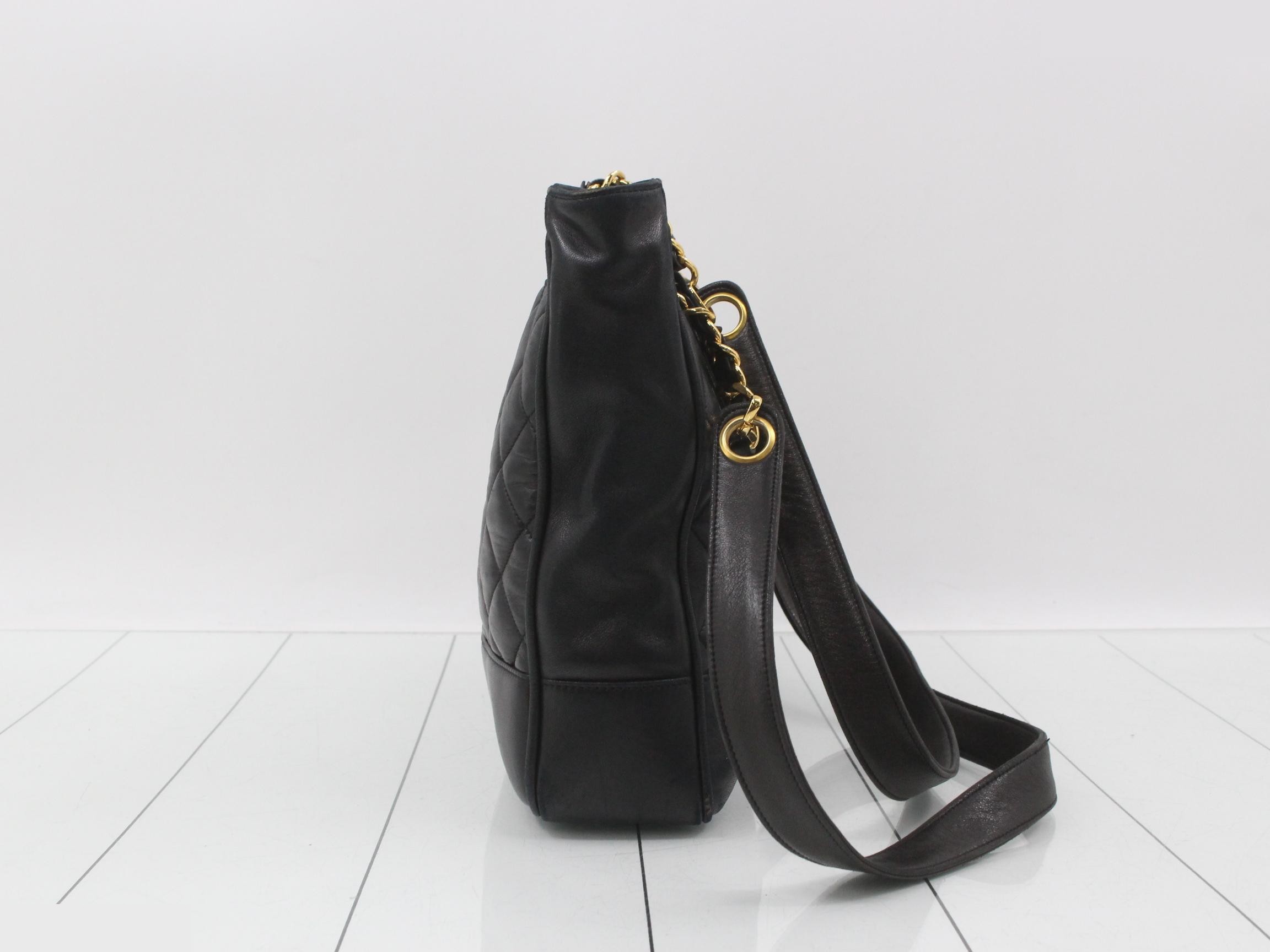 Matelassé lambskin chain bag, black, with ball charm and seal. — view 3