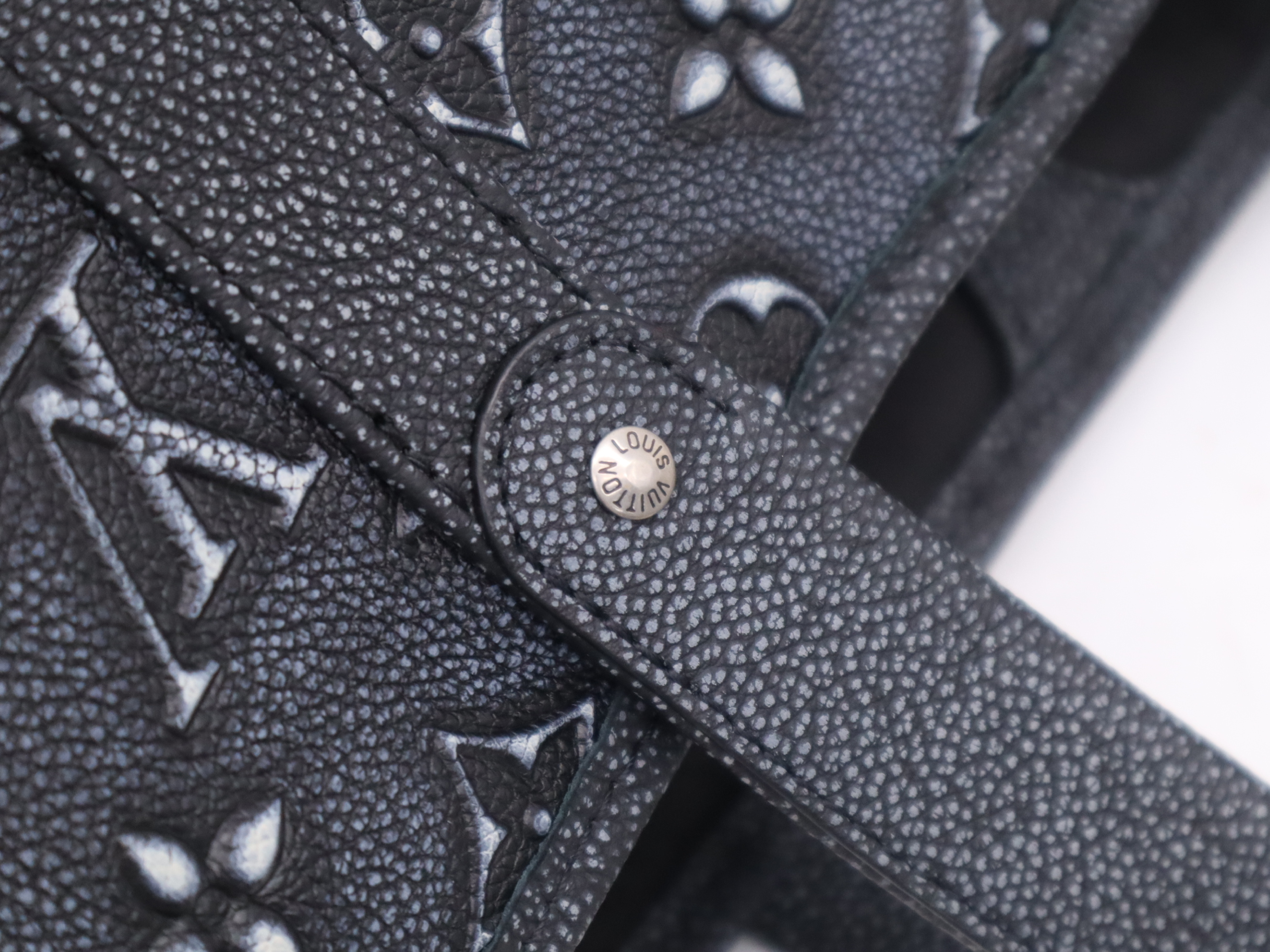 M21371 Monogram Cowhide Trolley Bag, Black, with Shoulder Strap, RFID Tested. — view 7