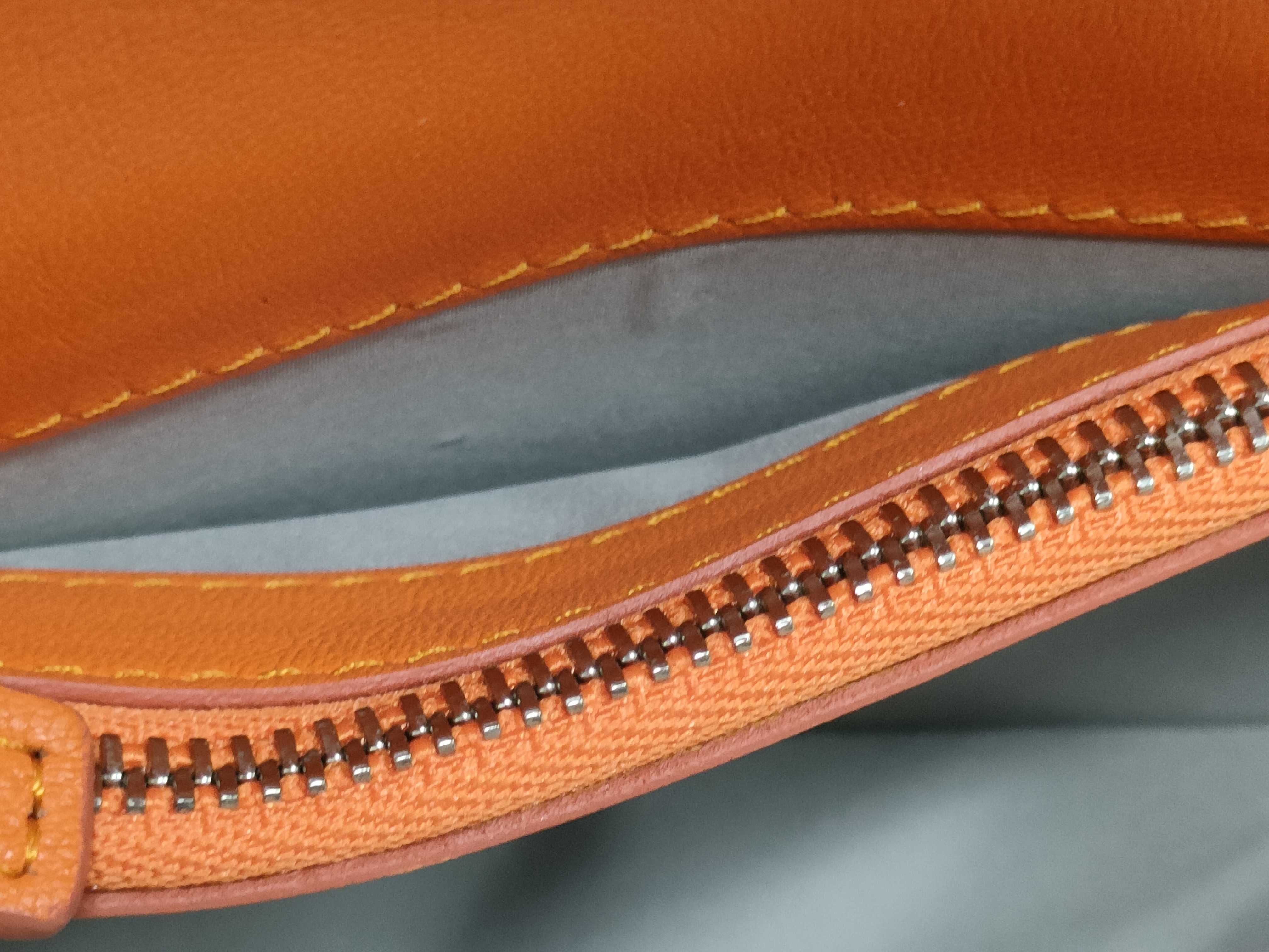 Bicolor Long Wallet, Round Zip Wallet — view 12