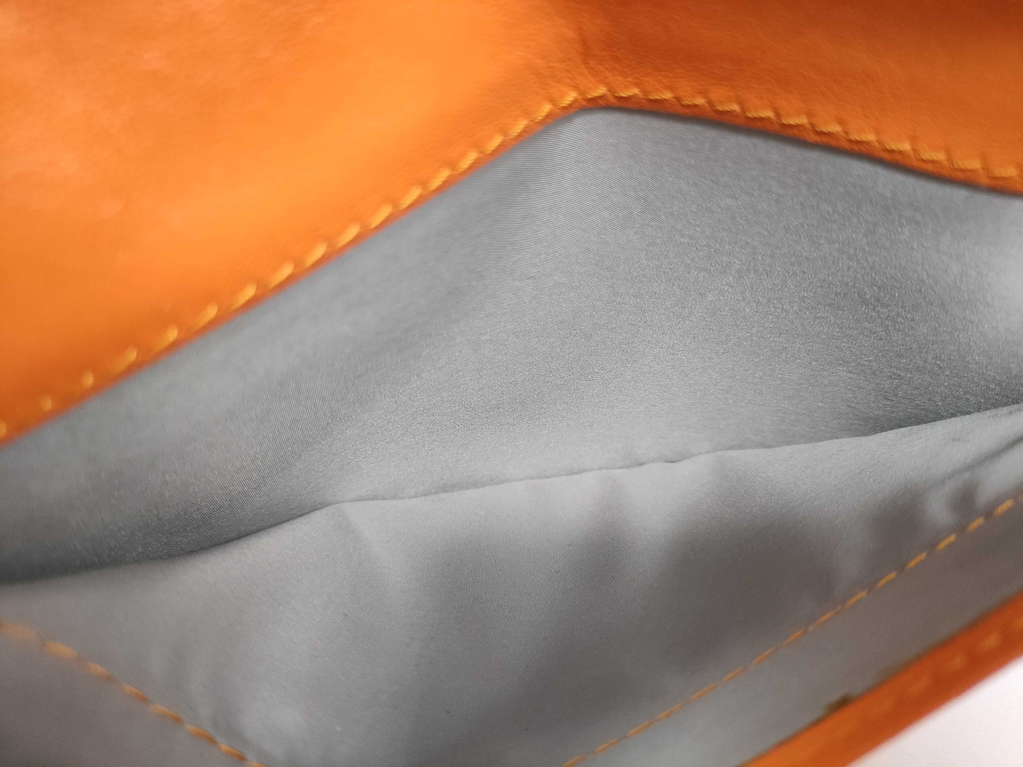 Bicolor Long Wallet, Round Zip Wallet — view 10