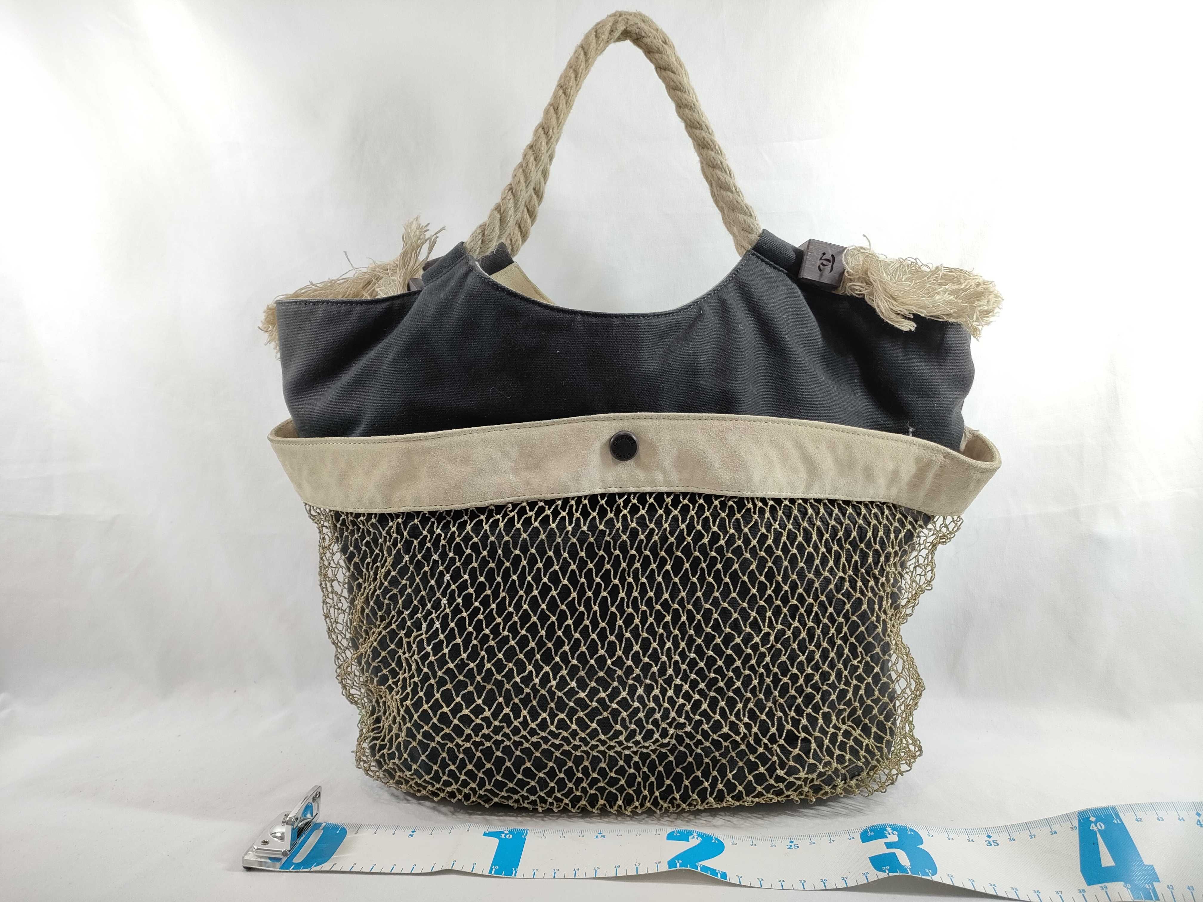 Camellia Clover Canvas Tote Handbag — view 2