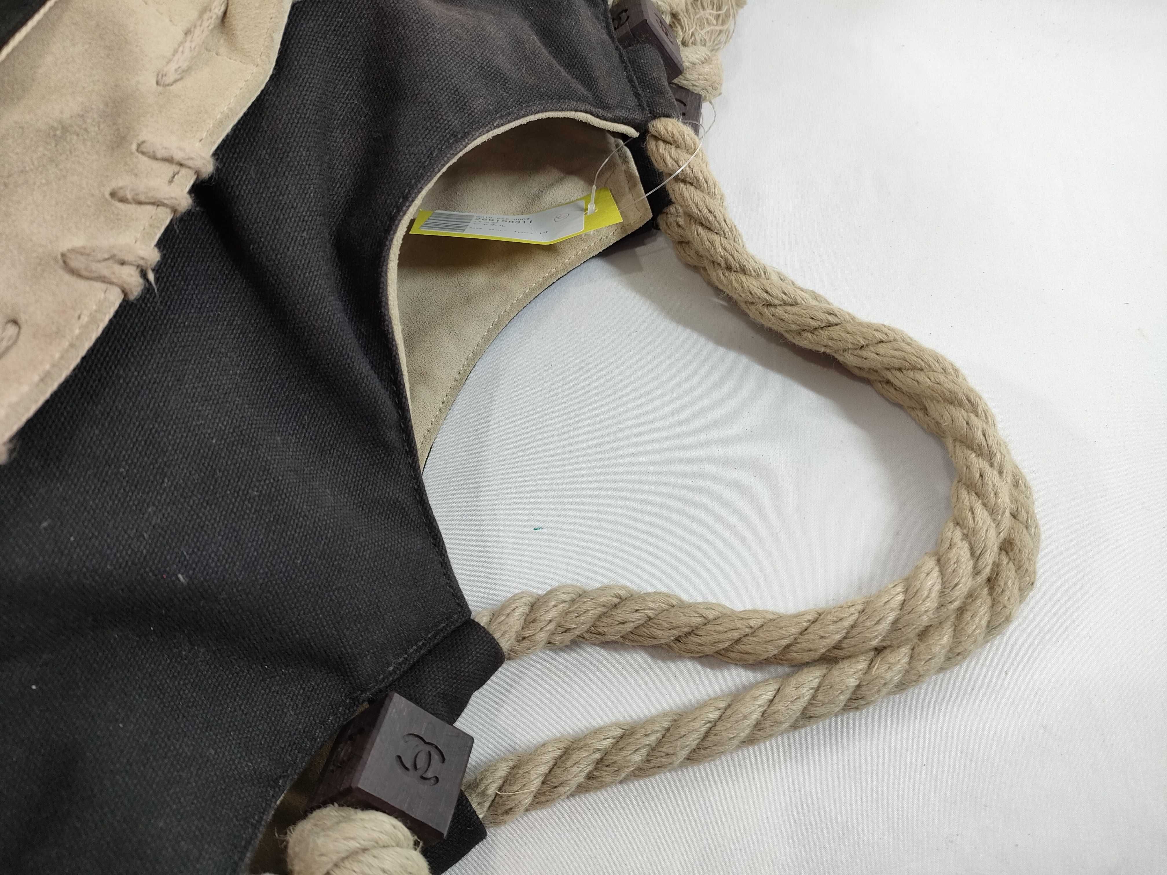 Camellia Clover Canvas Tote Handbag — view 3