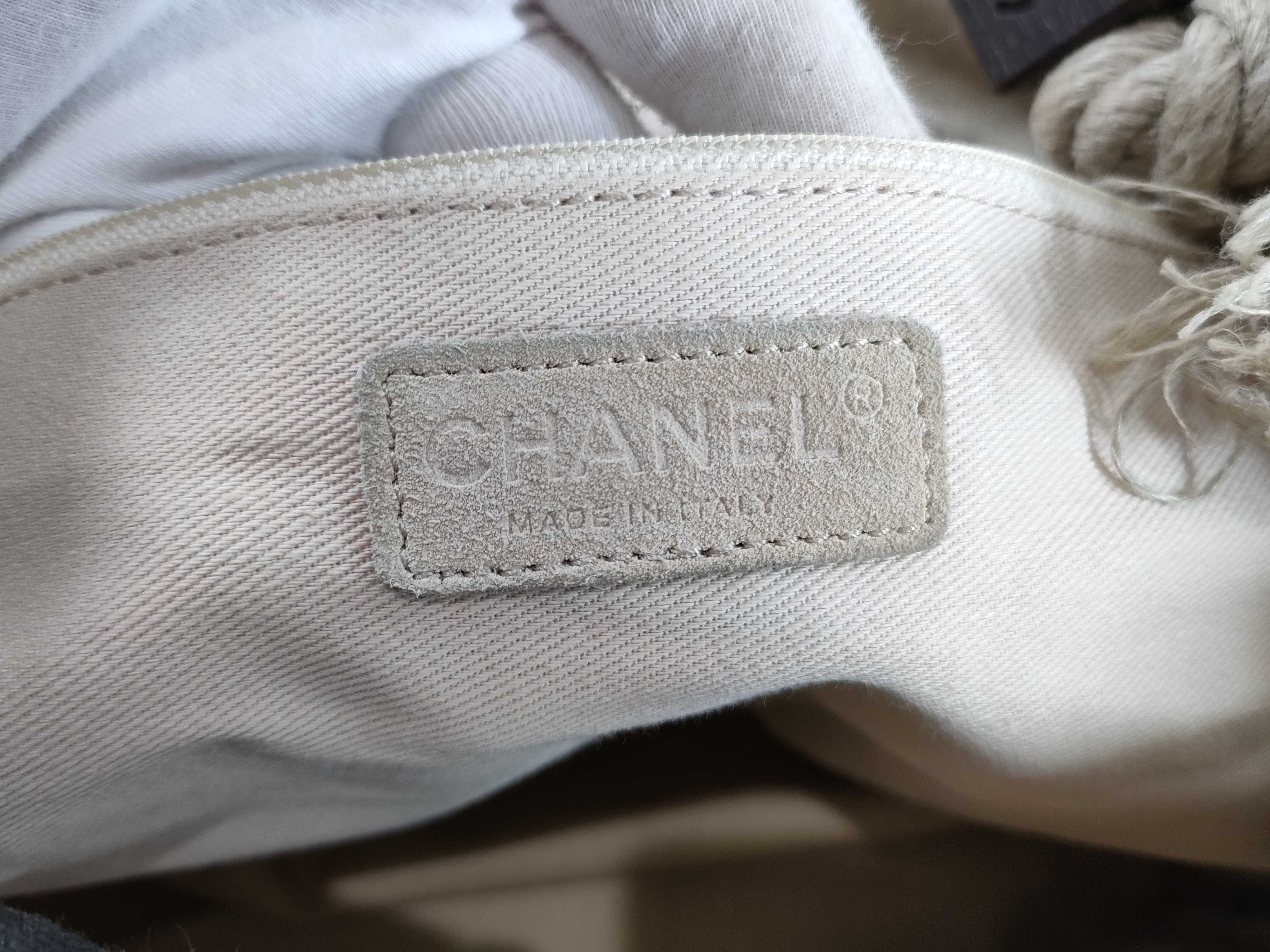 Camellia Clover Canvas Tote Handbag — view 10