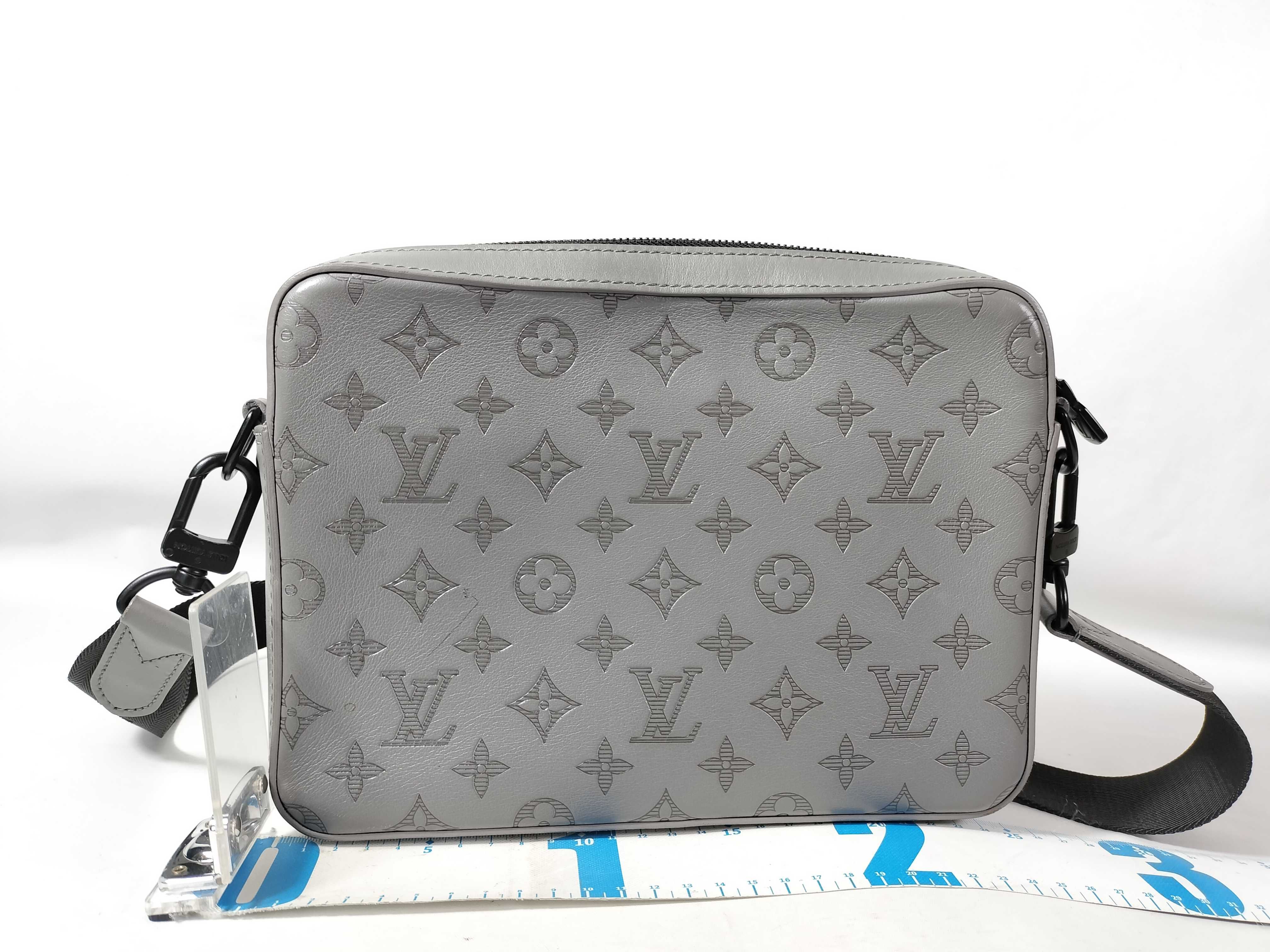 Duo Messenger Monogram Shadow M46104 RFID Shoulder Bag — view 2