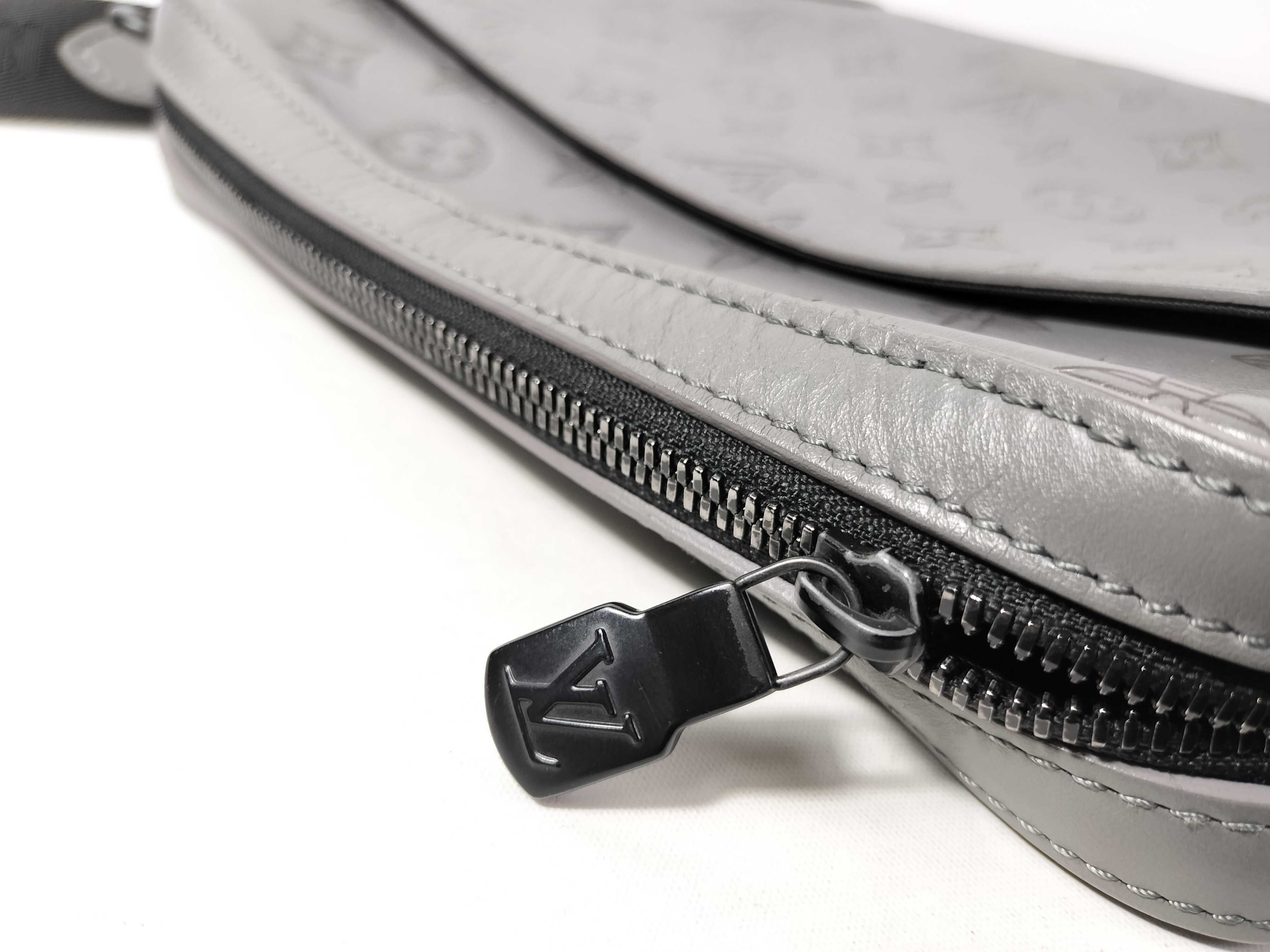 Duo Messenger Monogram Shadow M46104 RFID Shoulder Bag — view 9