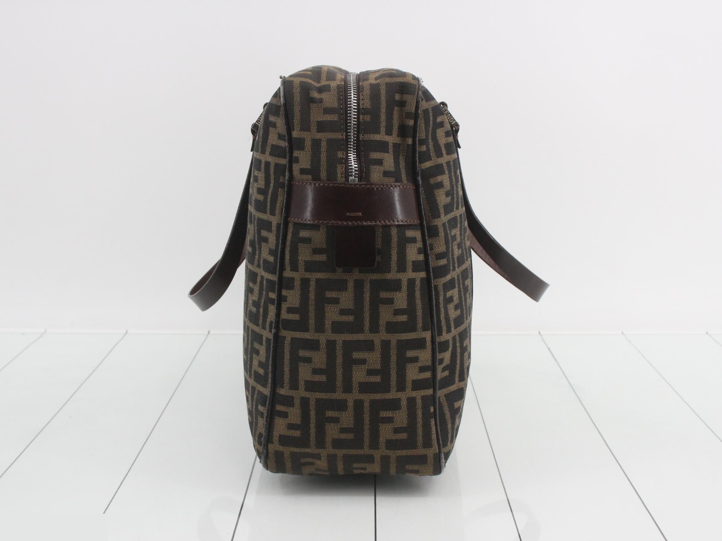handbag — view 3