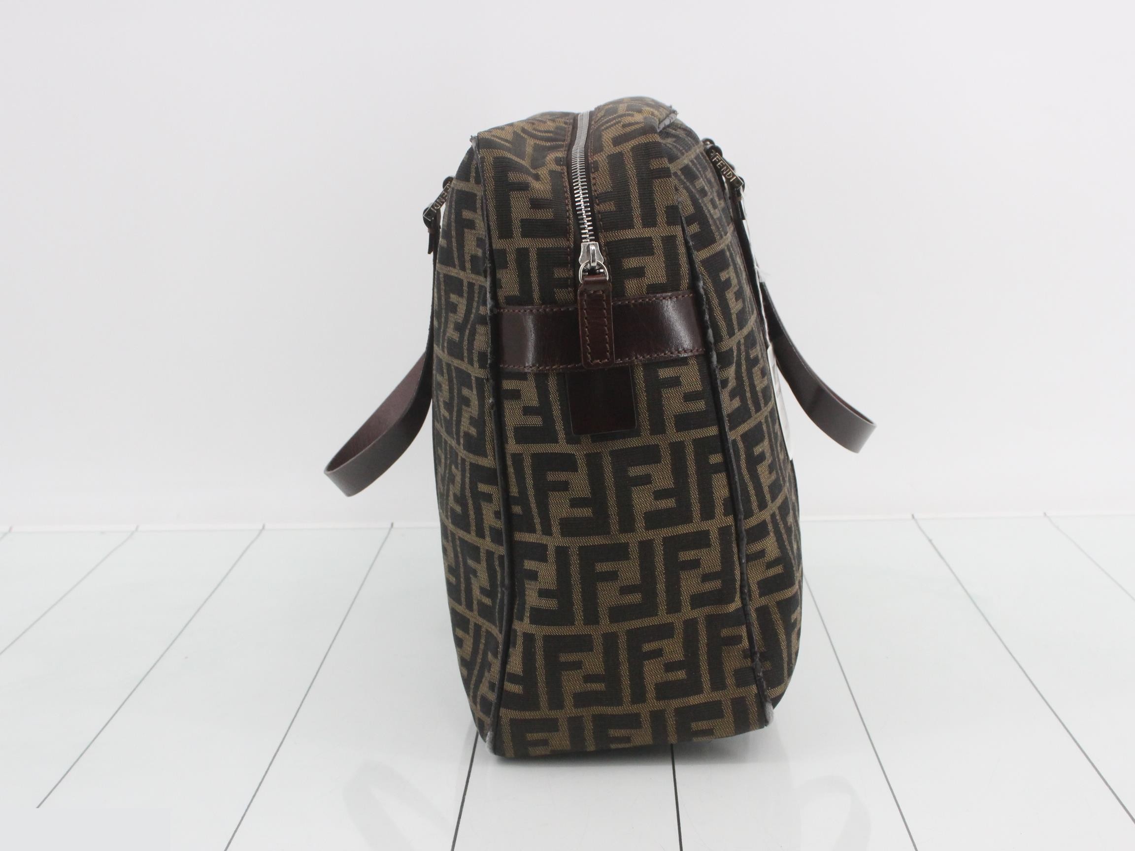 handbag — view 4
