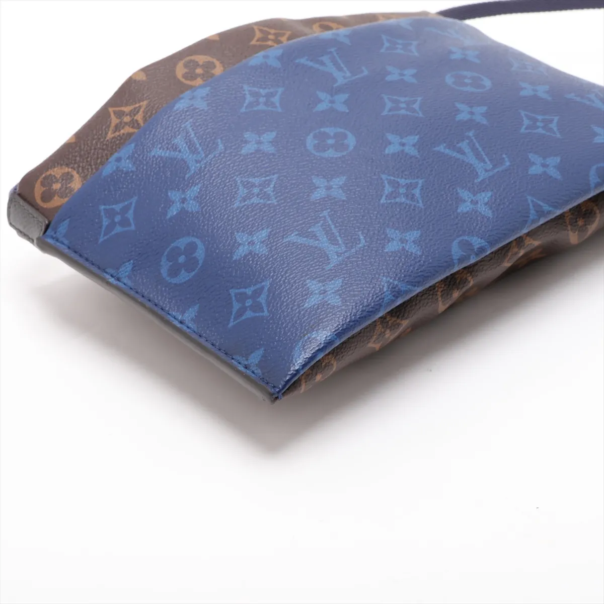 Monogram Pacific Split Sacoche M43854 NZ0168 Blue — view 4