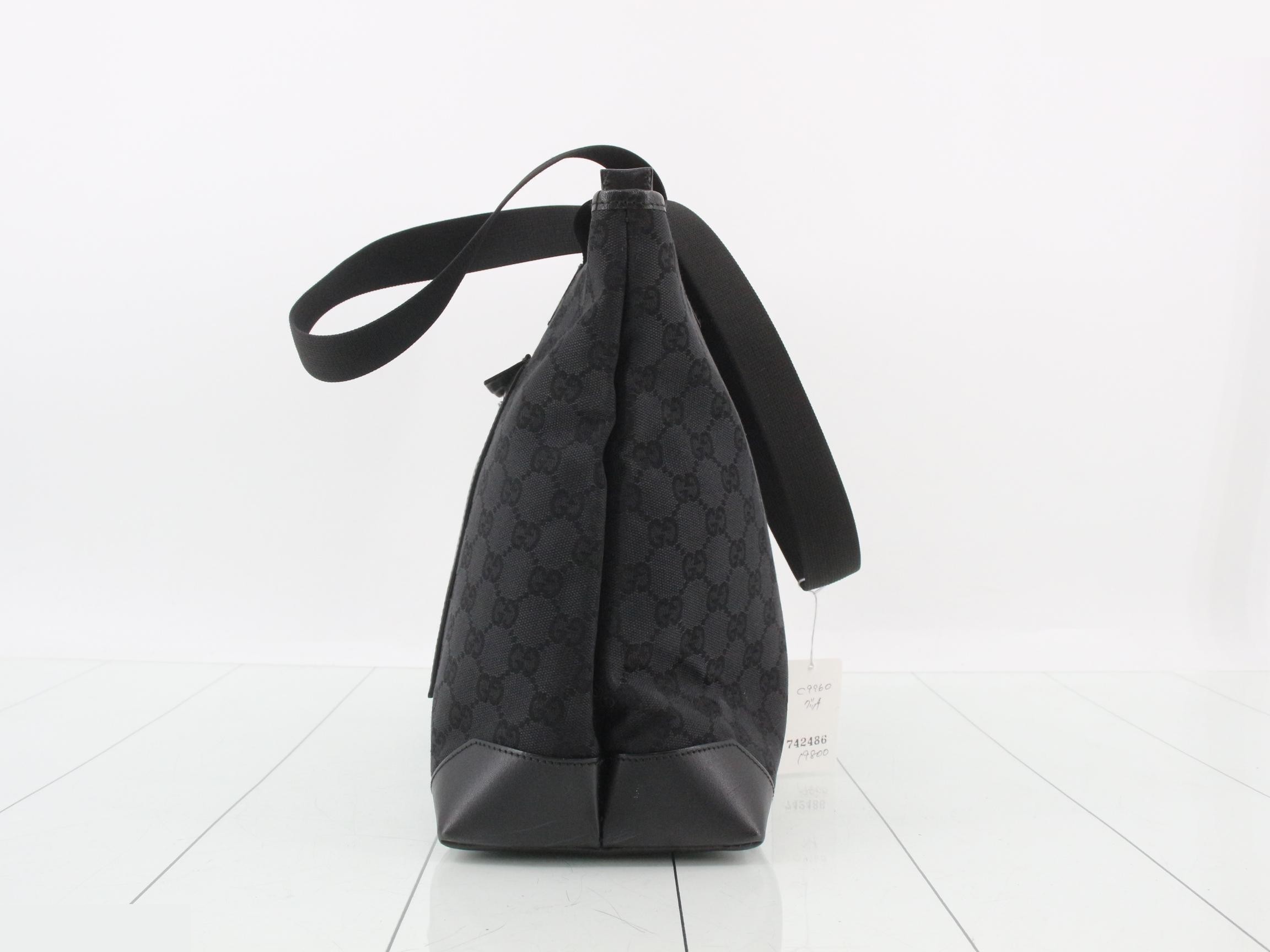 GG Canvas Tote Bag — view 3