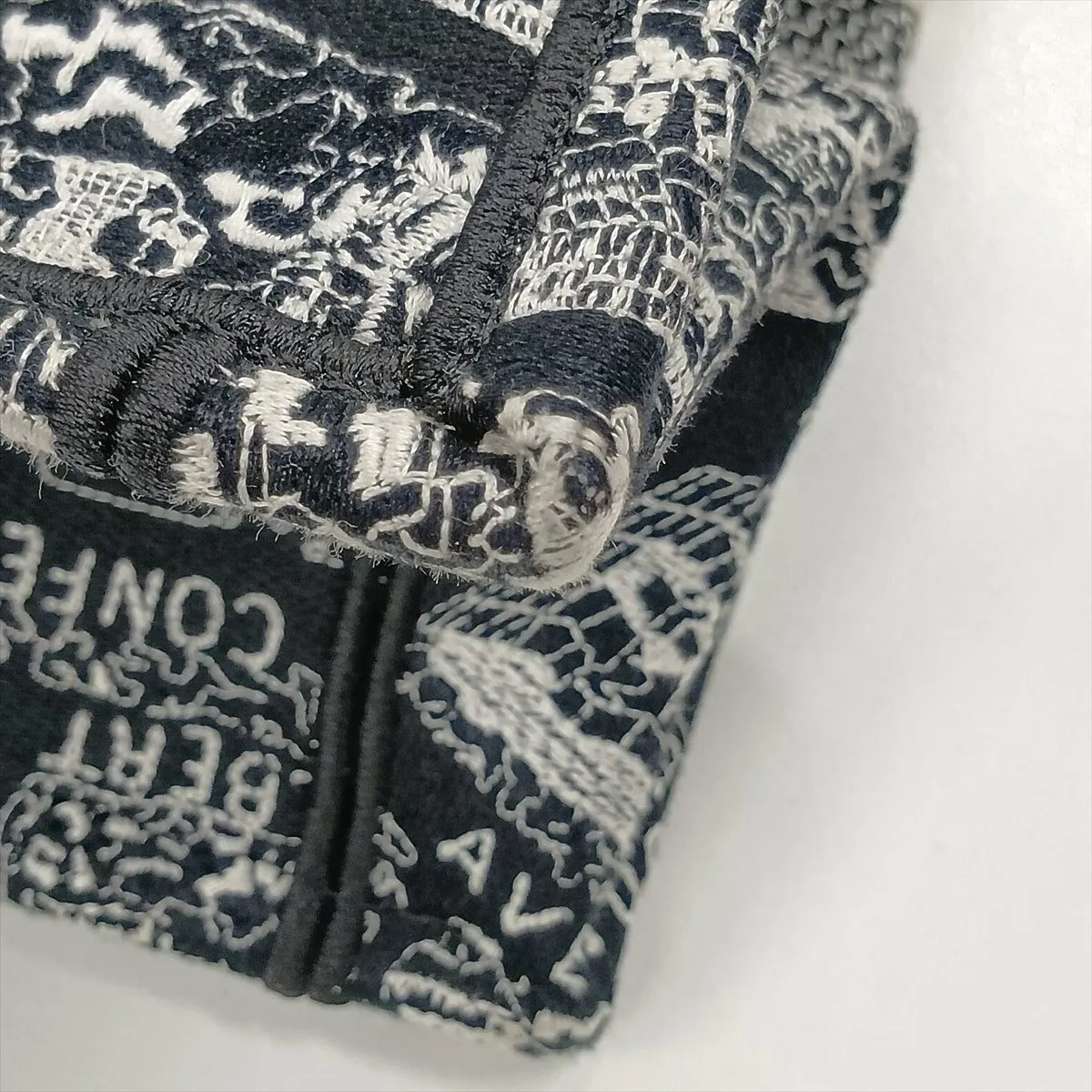Book Tote Medium Canvas Tote Bag Black x White — view 9