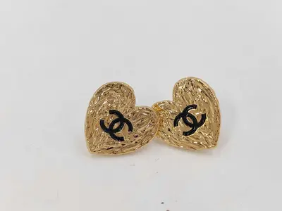 B24M Box Earrings