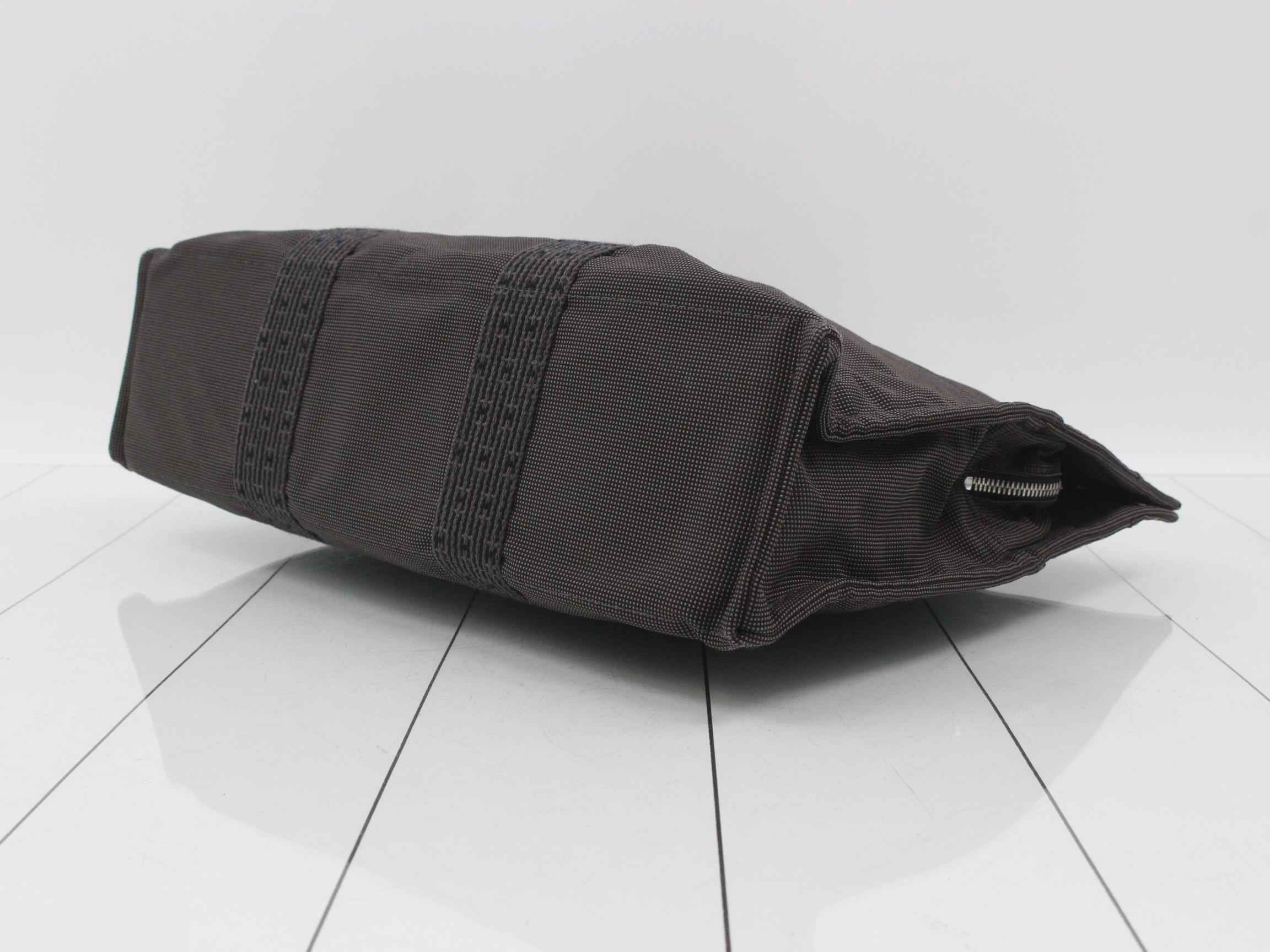 Aile Line Tote GM Gray SV — view 6