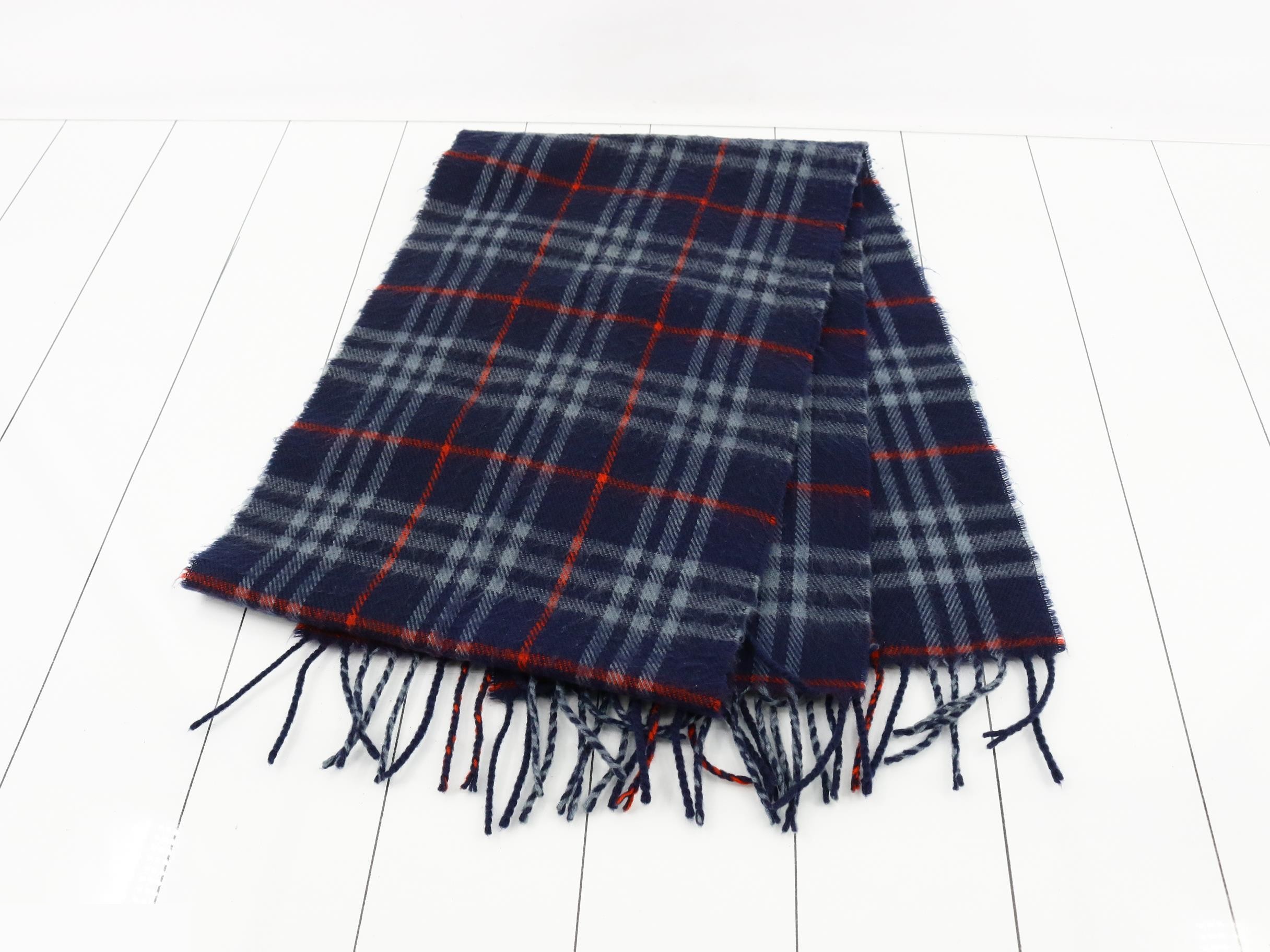 Other lines: Small items, accessories, and scarves — view 3