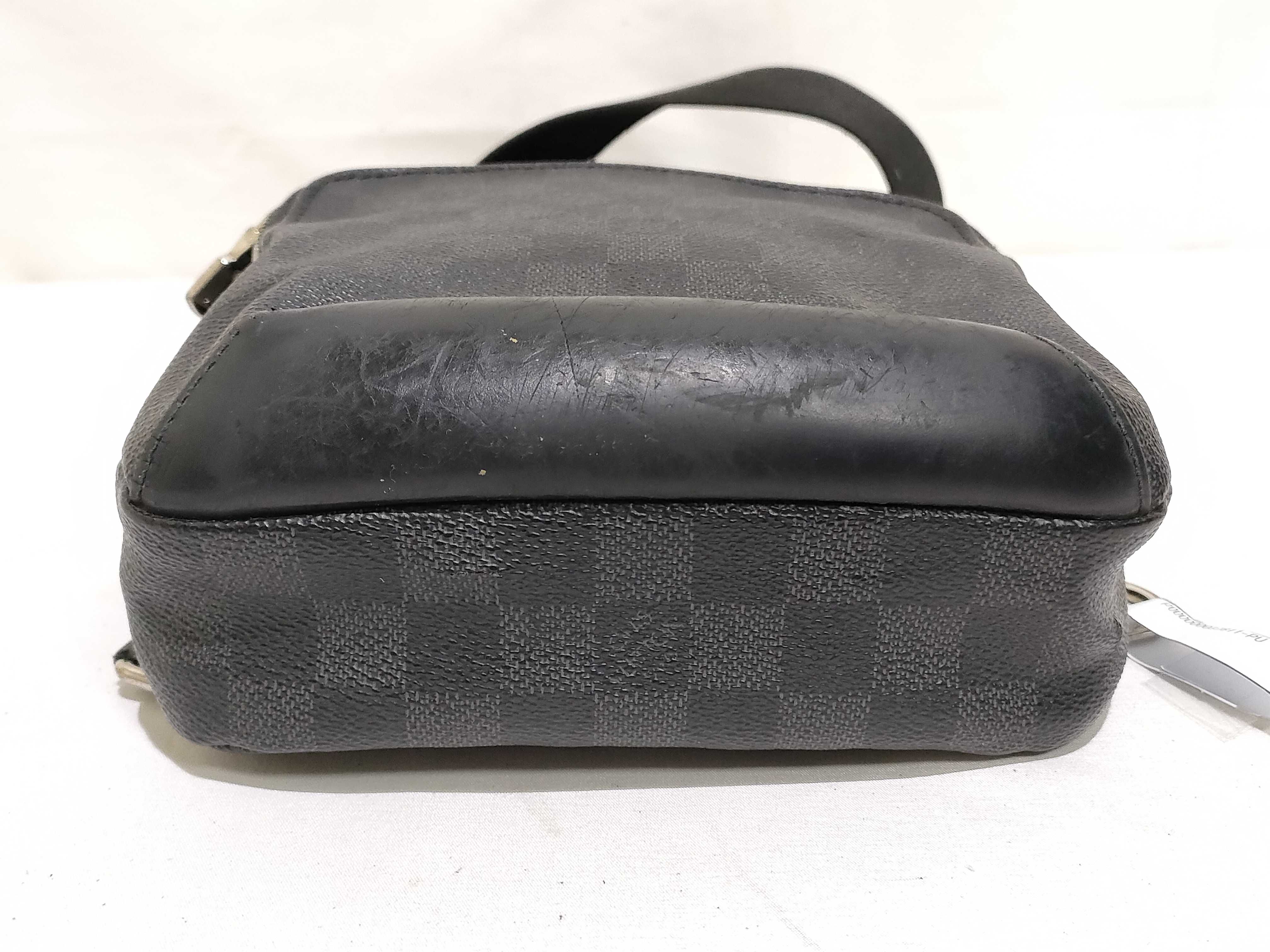 Damier Graphite ID- Canvas Avenue 19cm Sling Bag SHW Waist Bag — view 7