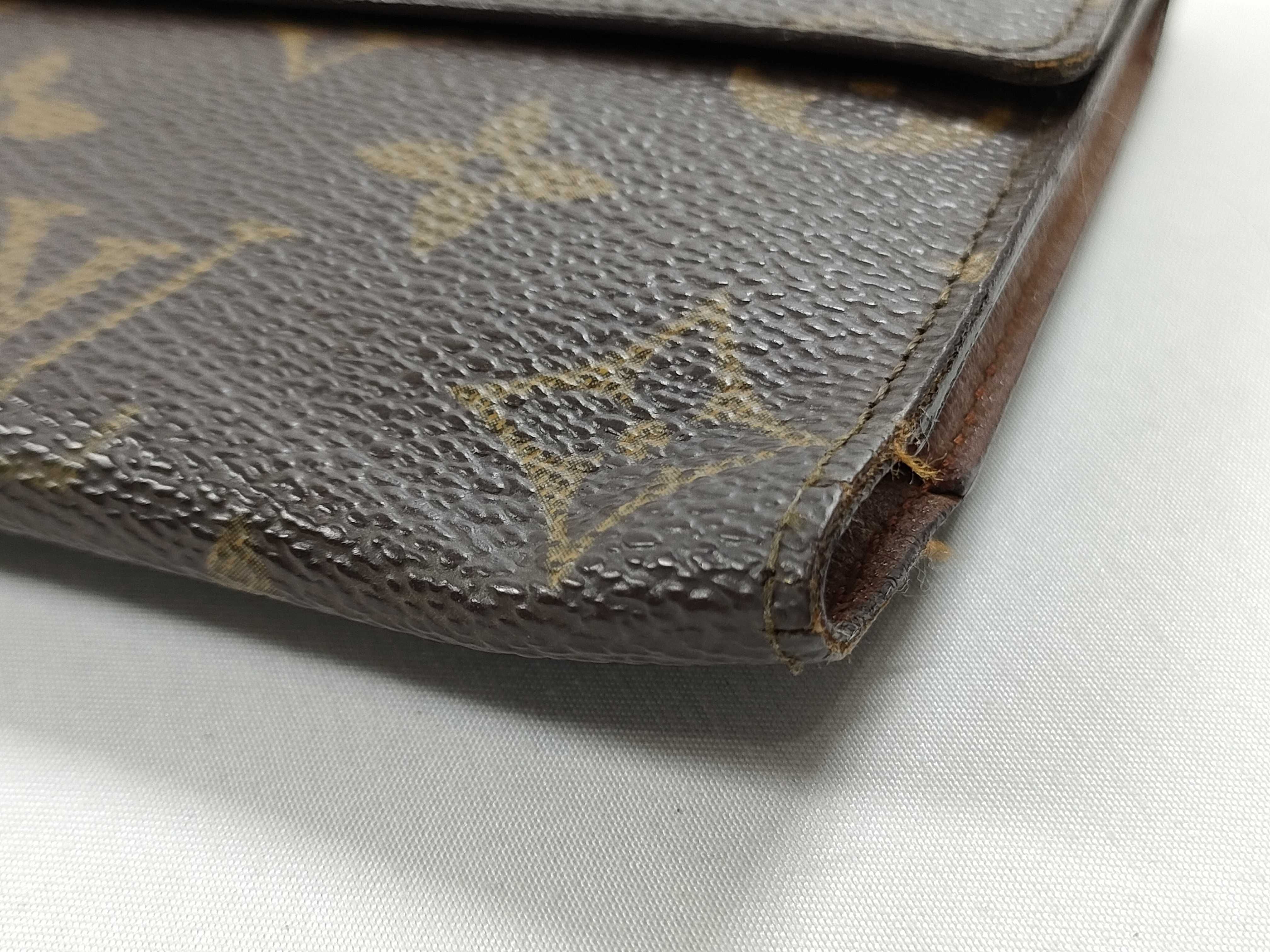 Monogram M61217 Portefeuille International Vintage Wallet — view 3