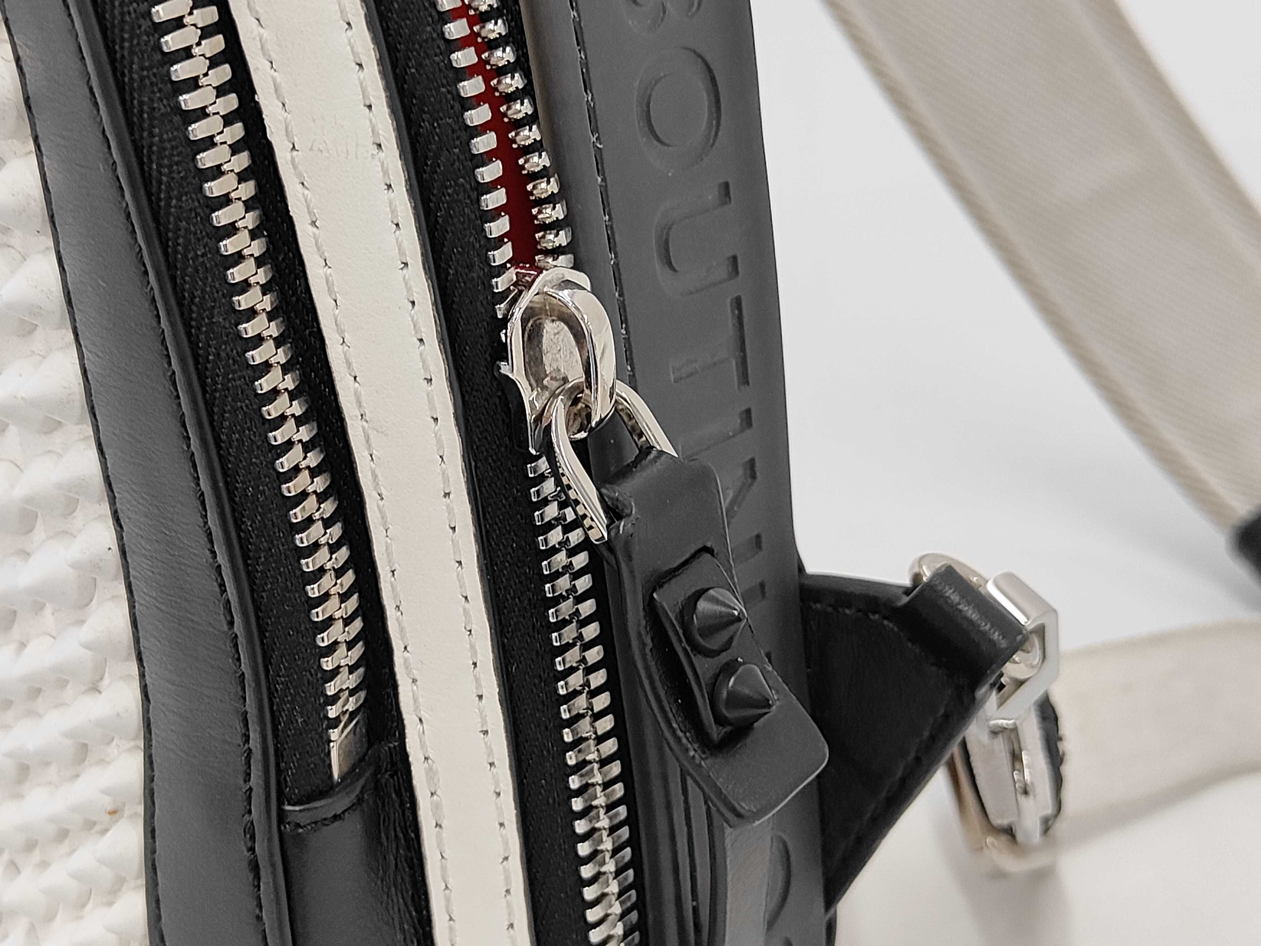 Body Bag Leather Two-Tone Shoulder Bag — view 10