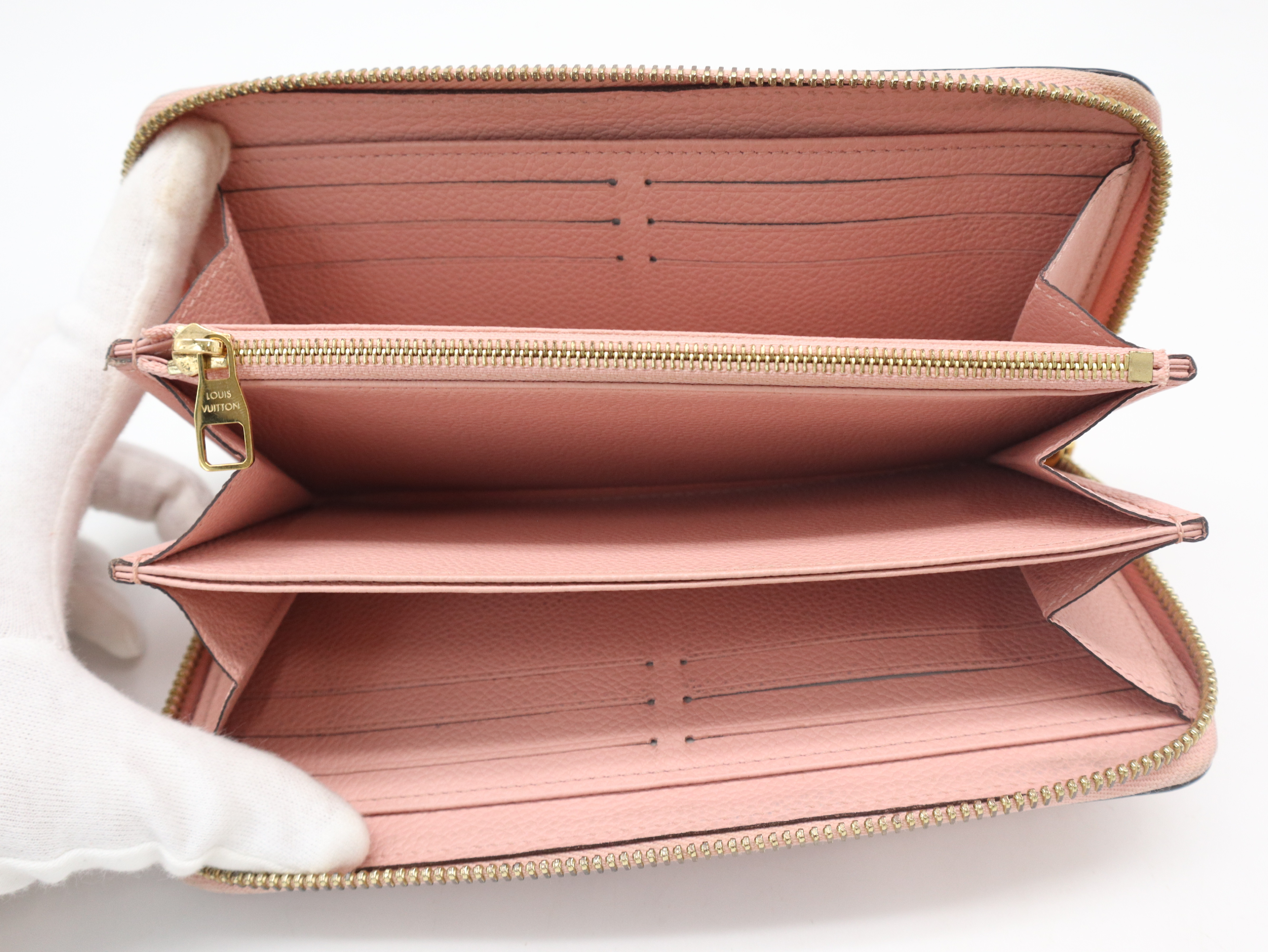 M64090 Empreinte Zippy Wallet Rose Poudre — view 8