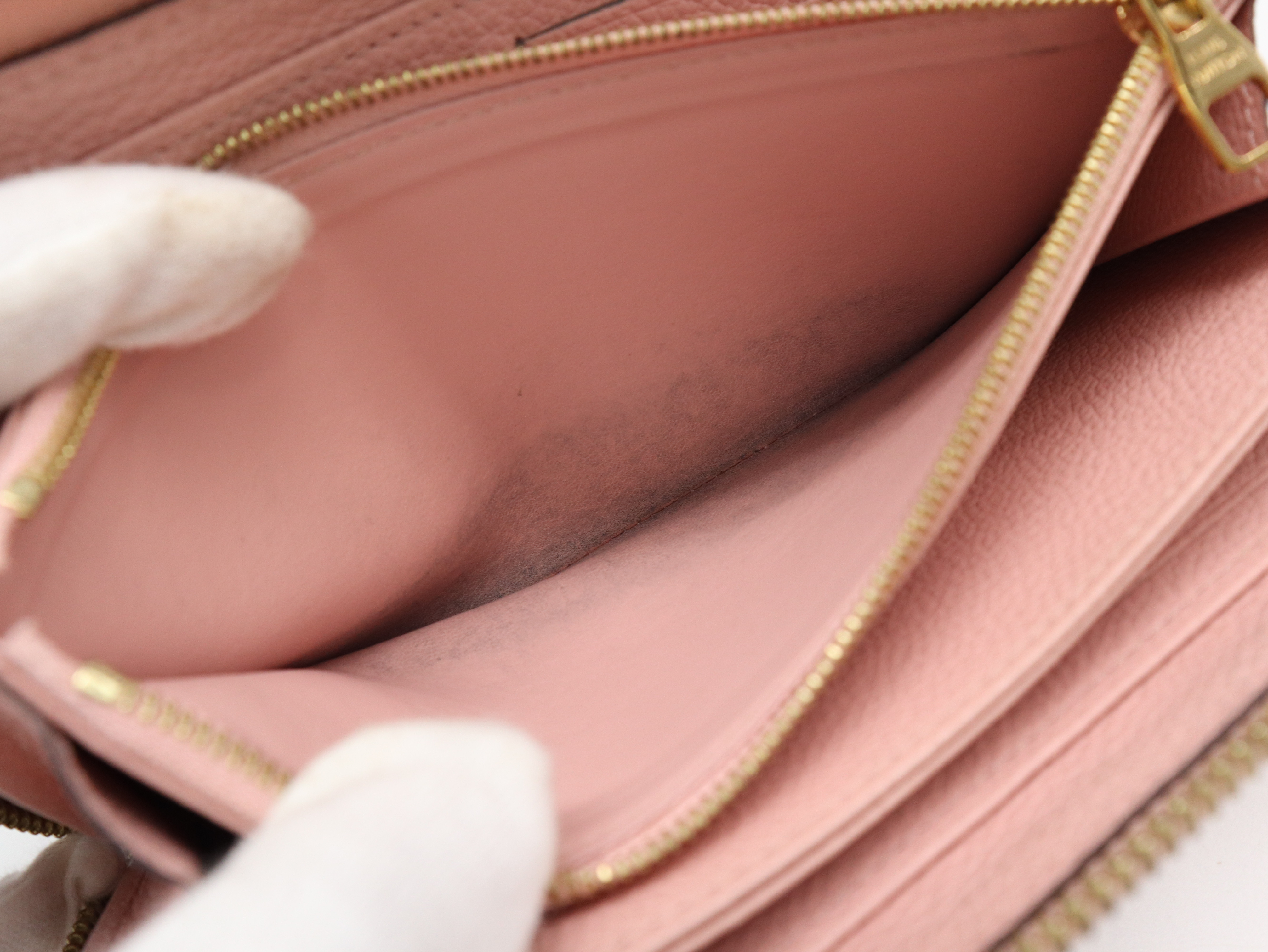M64090 Empreinte Zippy Wallet Rose Poudre — view 10