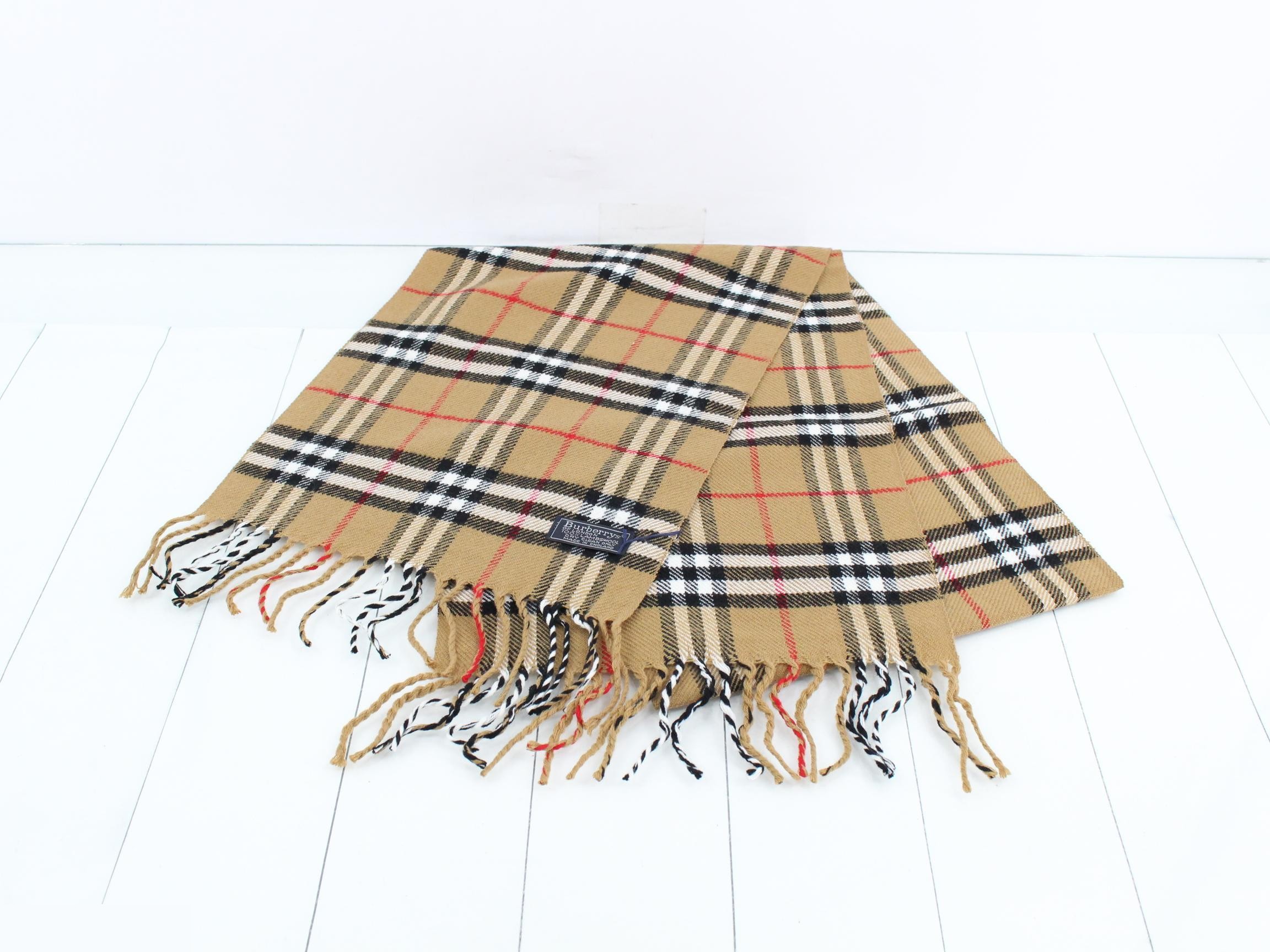 Other lines: Small items, accessories, and scarves — view 2