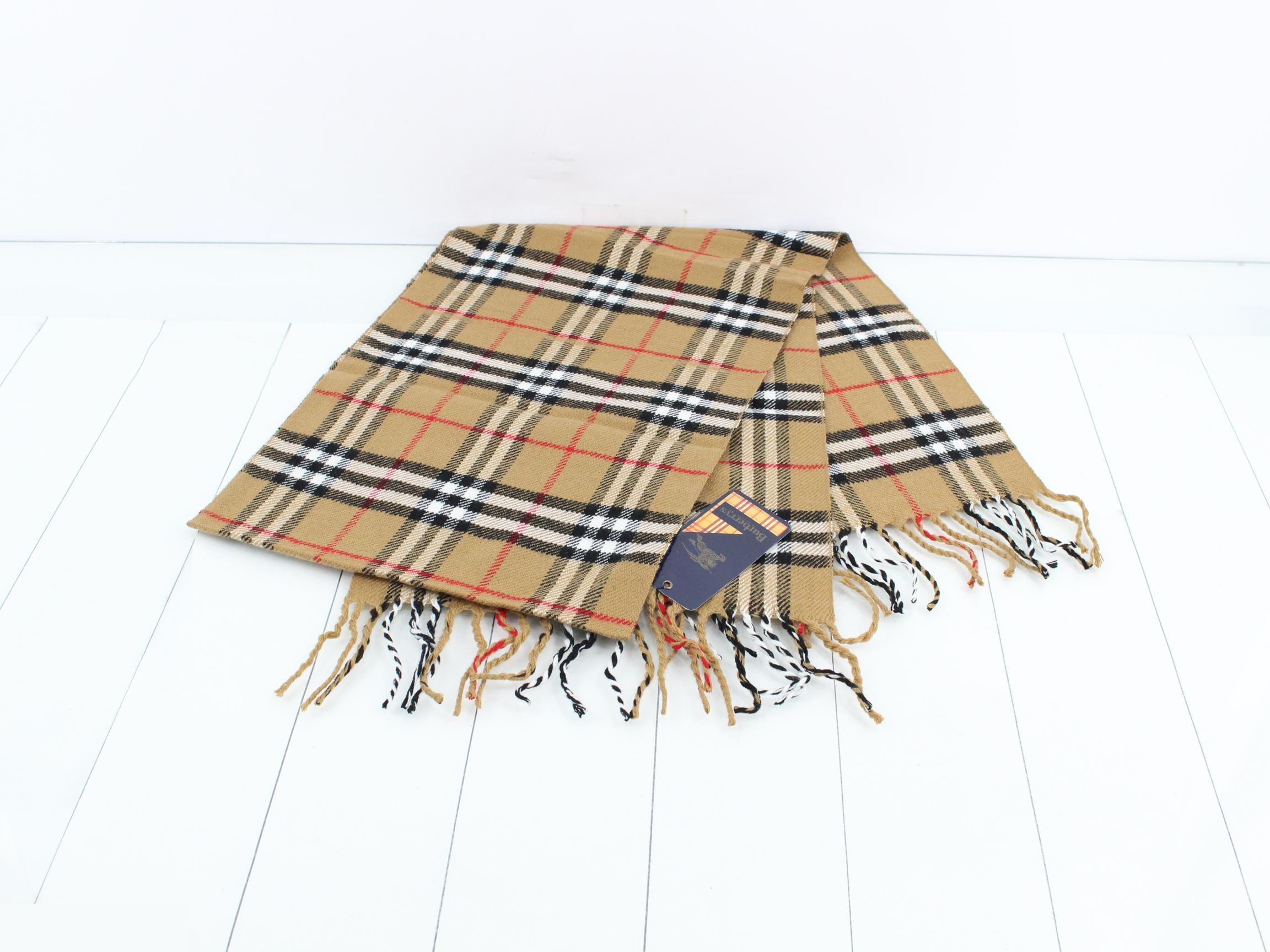 Other lines: Small items, accessories, and scarves — view 3