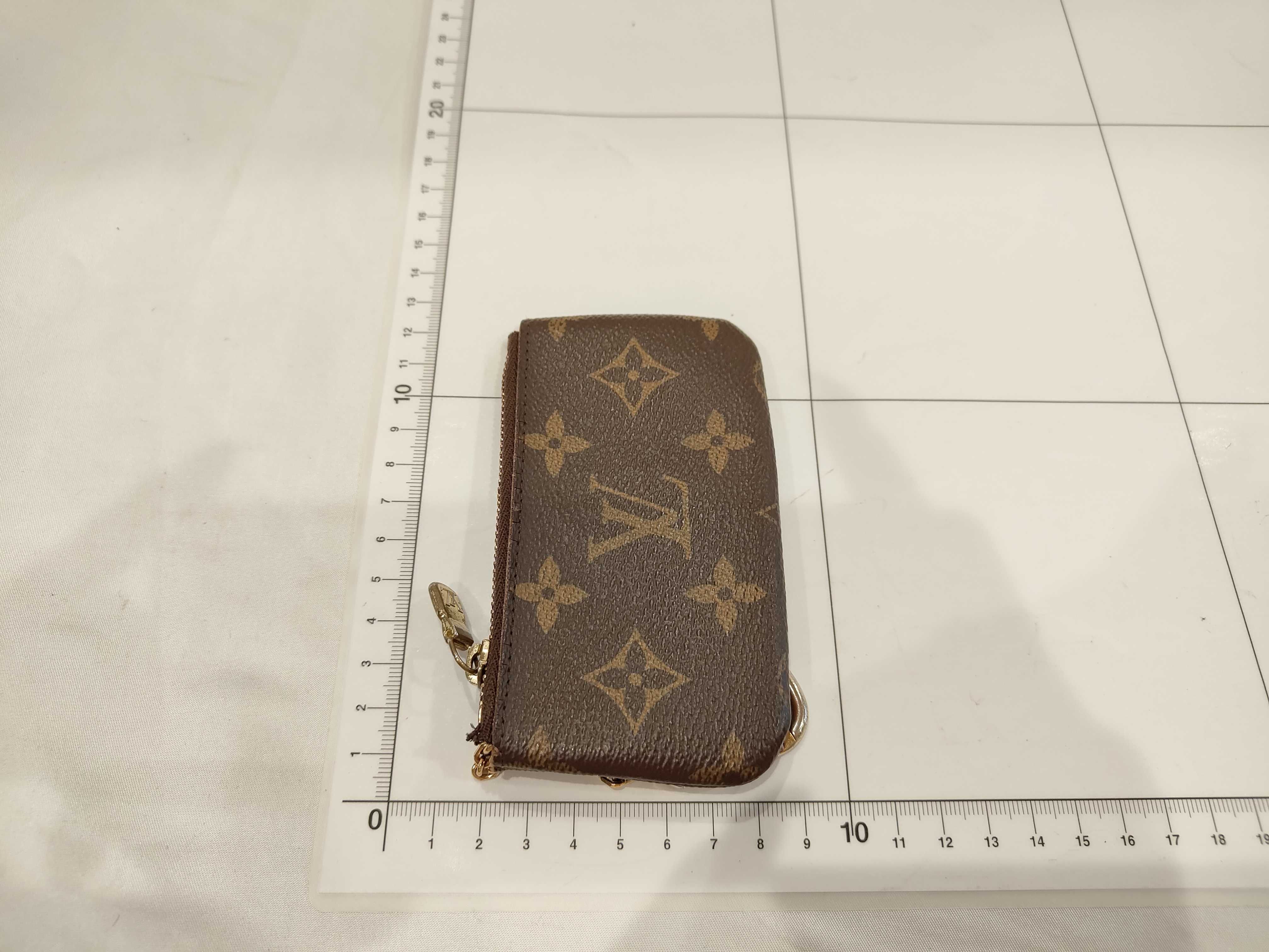 Monogram M62650 Pochette Clé Coin Case — view 2