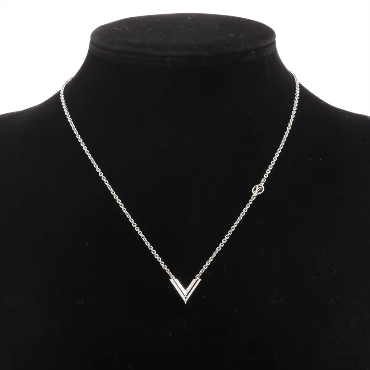 M63197 Essential V Necklace LE1200, GP Silver, with — view 5