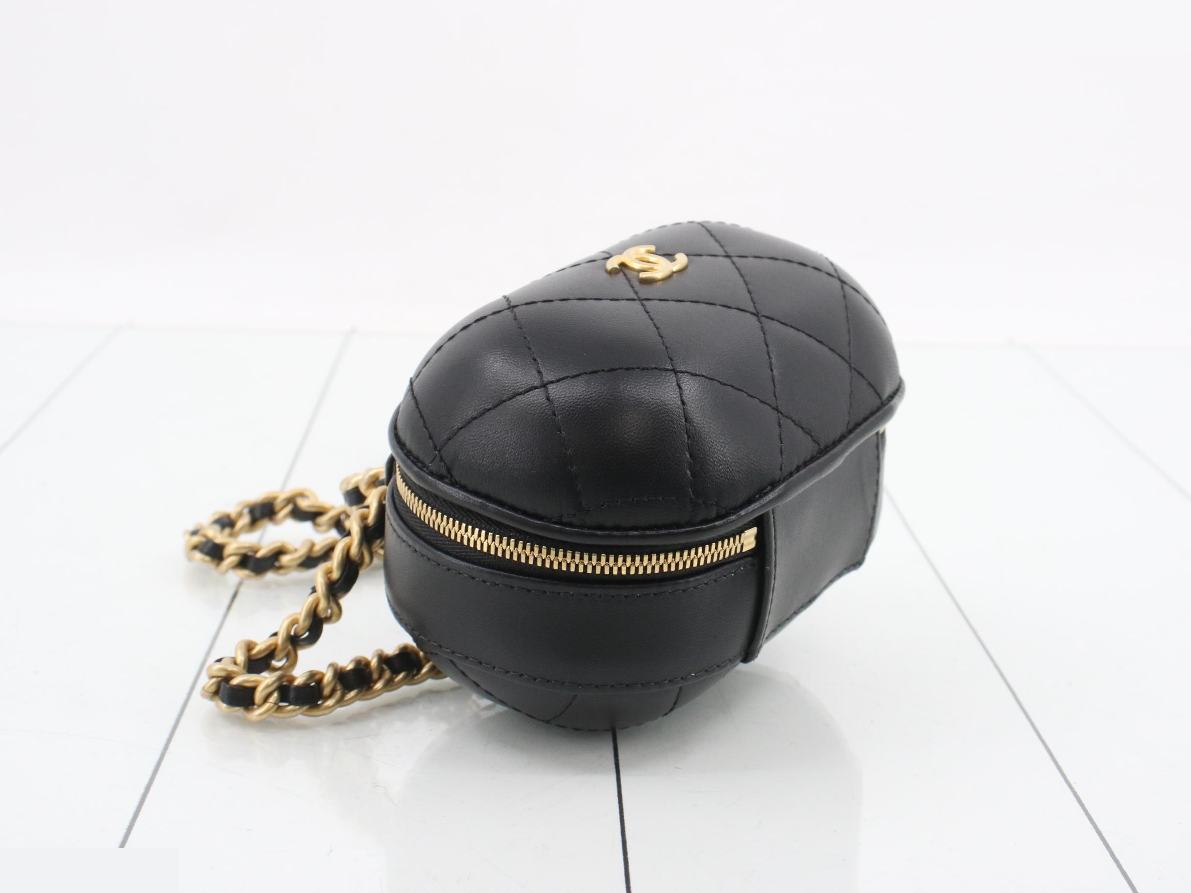 Capsule Collection Mini Matelassé Chain Shoulder Bag — view 5