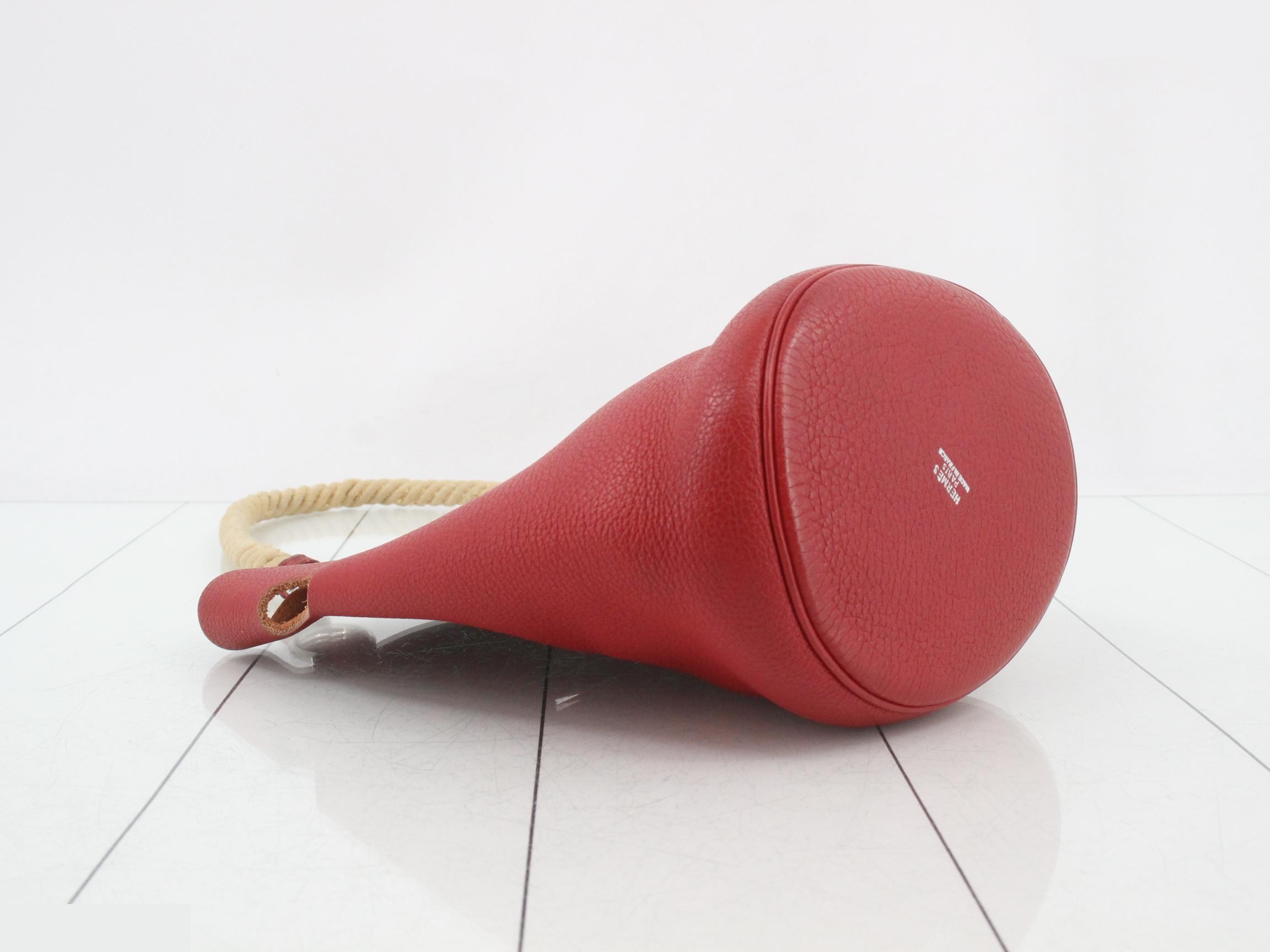 Mainjoir PM Rouge Casaque Taurillon SV I stamp — view 5