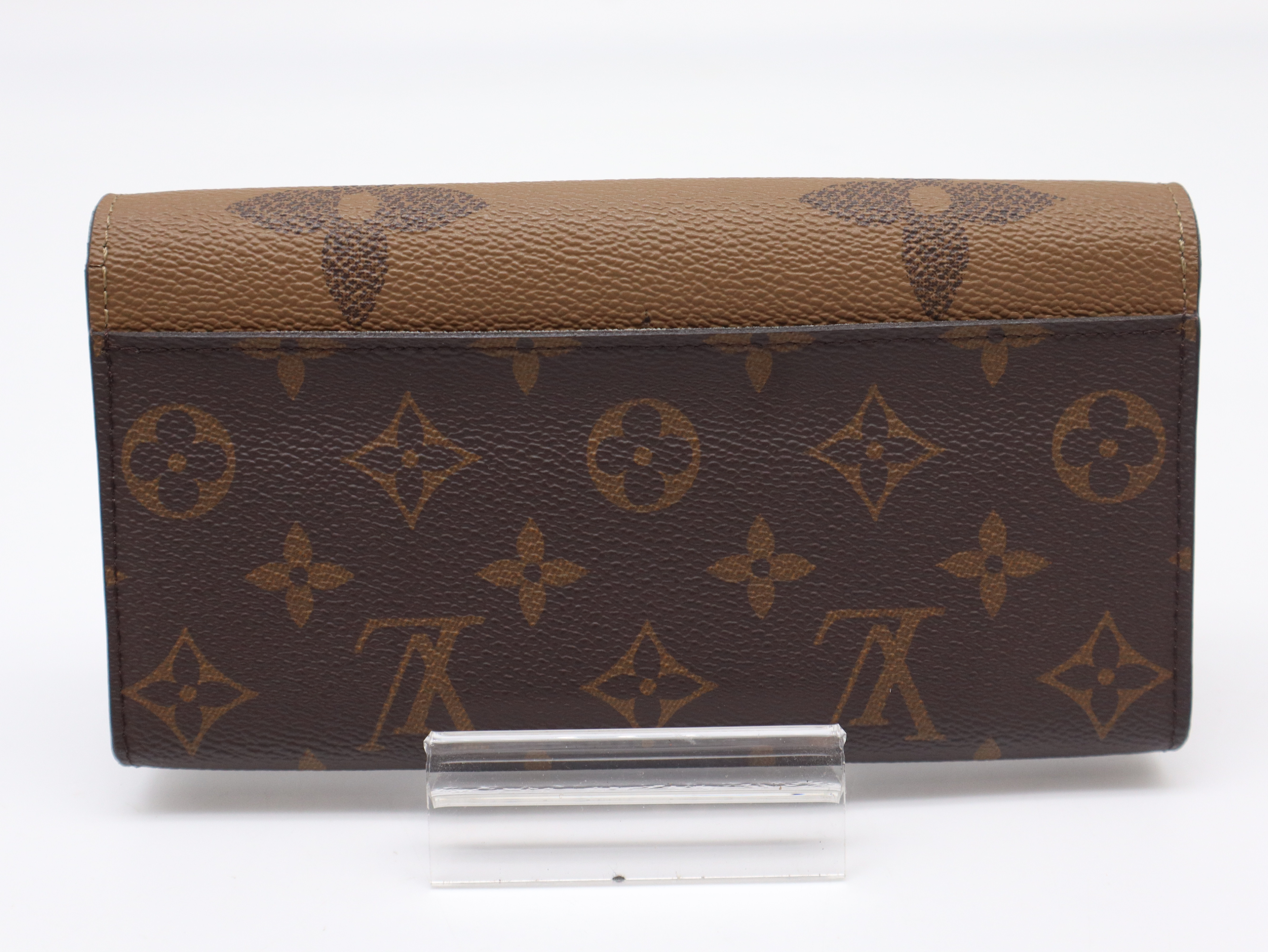 M80726 Monogram Giant Portefeuille Sarah Wallet (RFID detected, with box and dust bag) — view 2