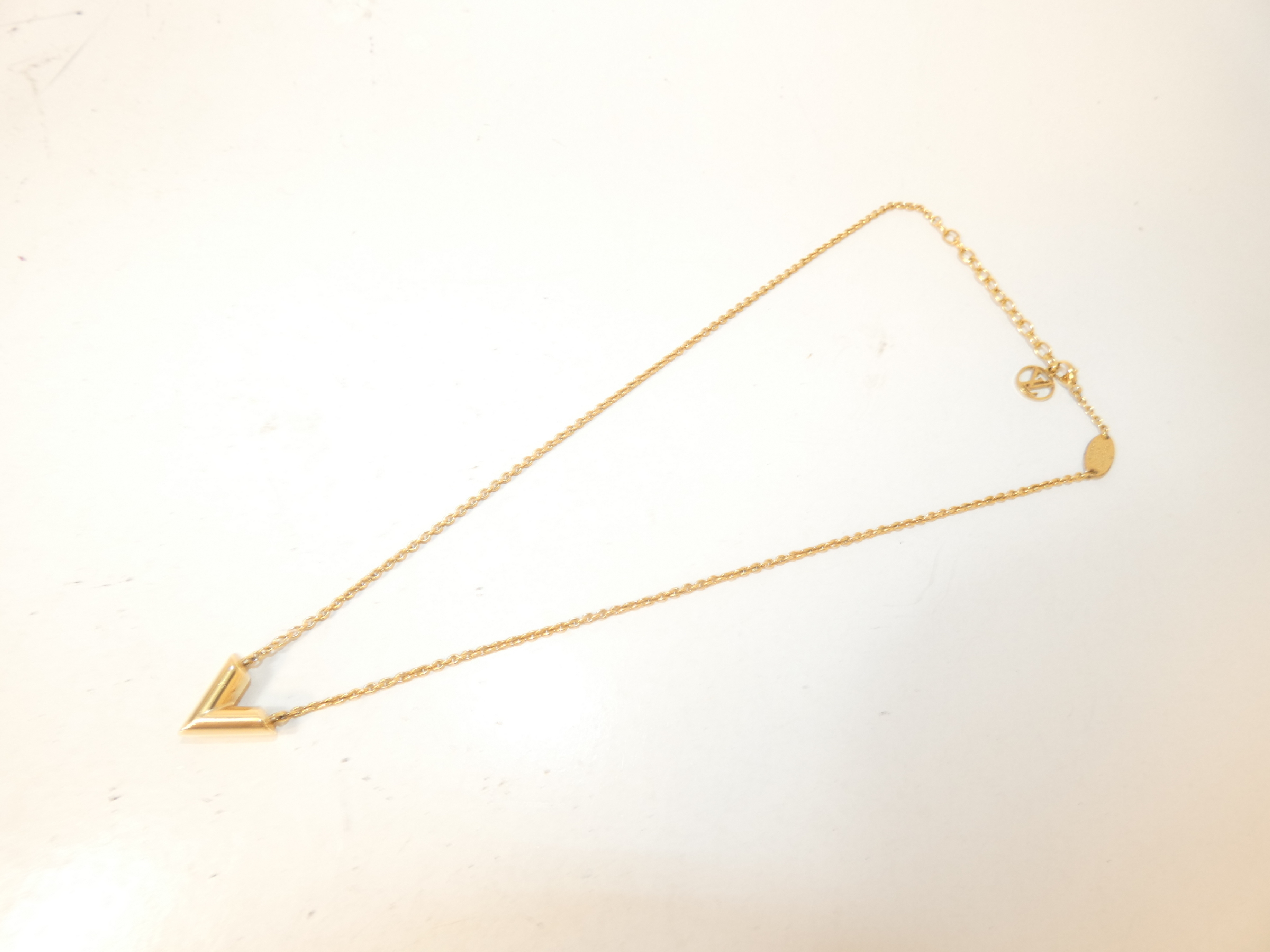 Essential V GP Necklace — view 5