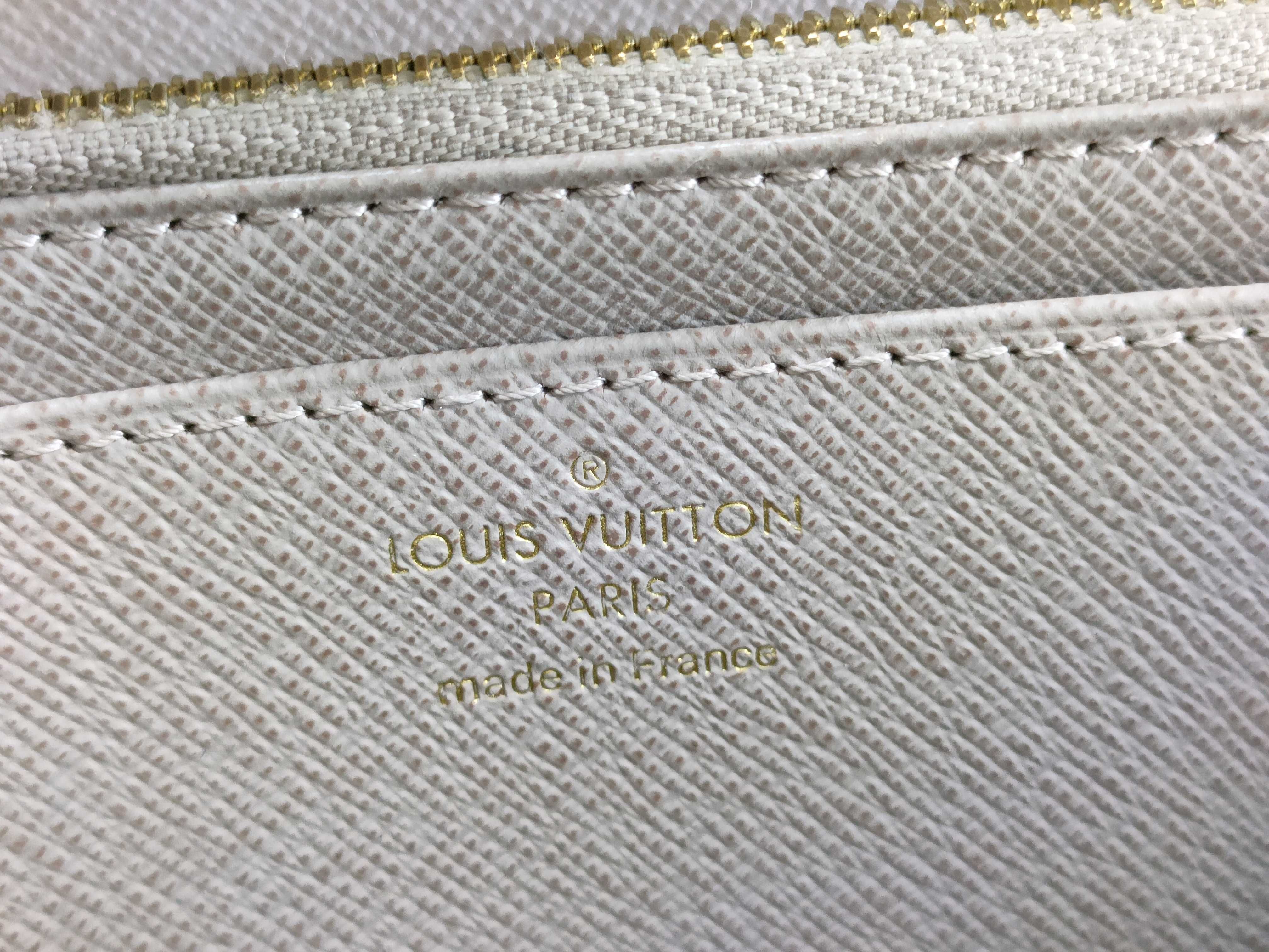Epi Leather Portefeuille Twist TN3189 Wallet — view 10